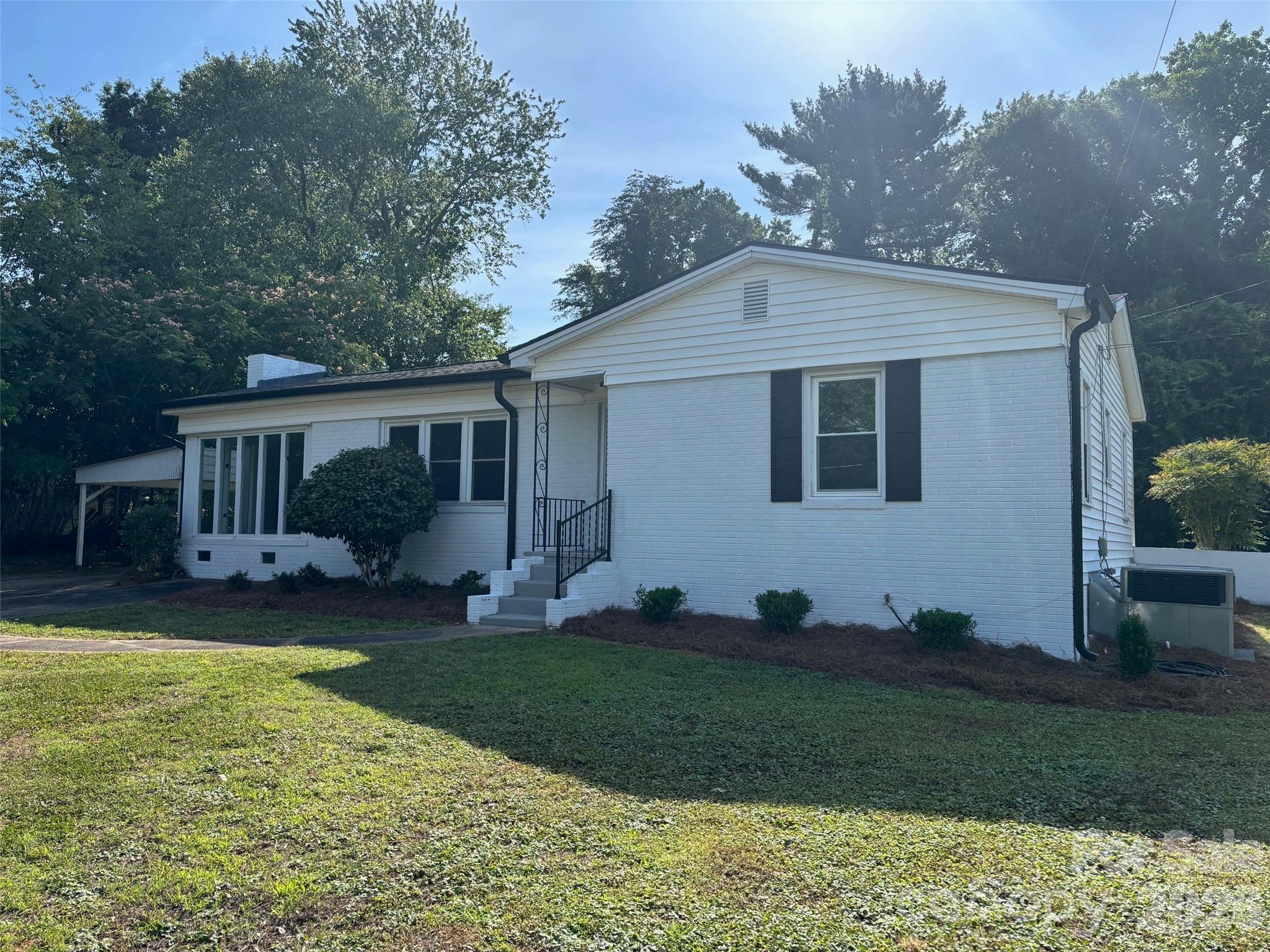 168 Collins Avenue — Forest City