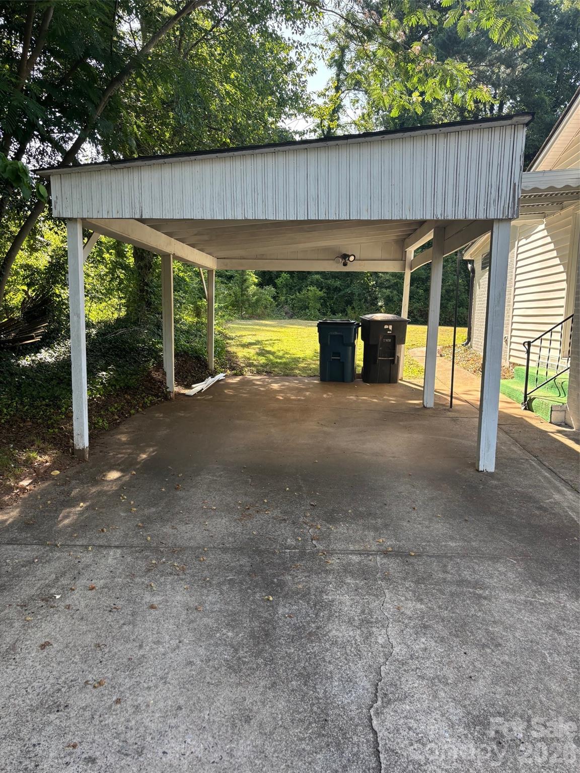 168 Collins Avenue — Forest City