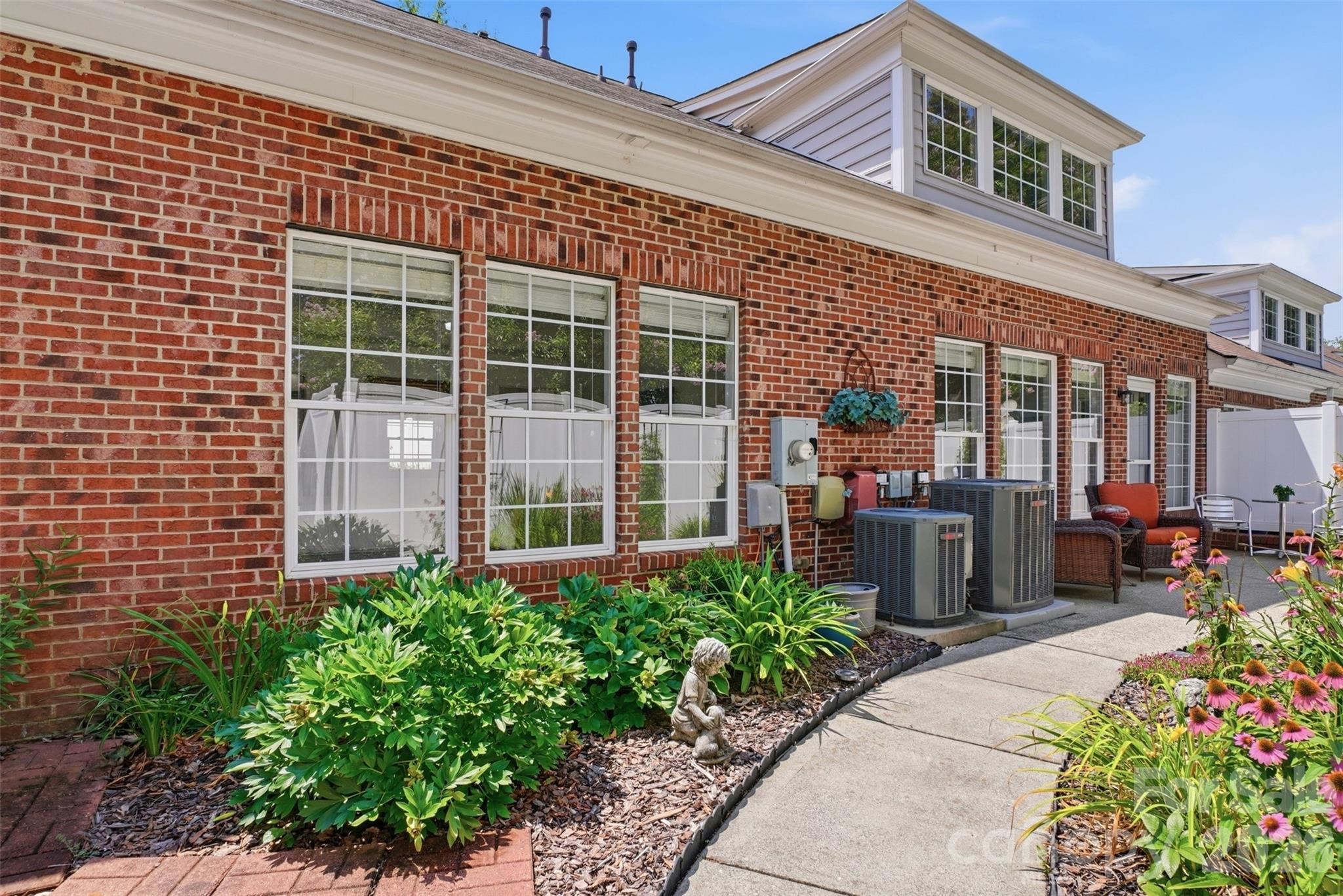 8109 Oratorio Place — Charlotte