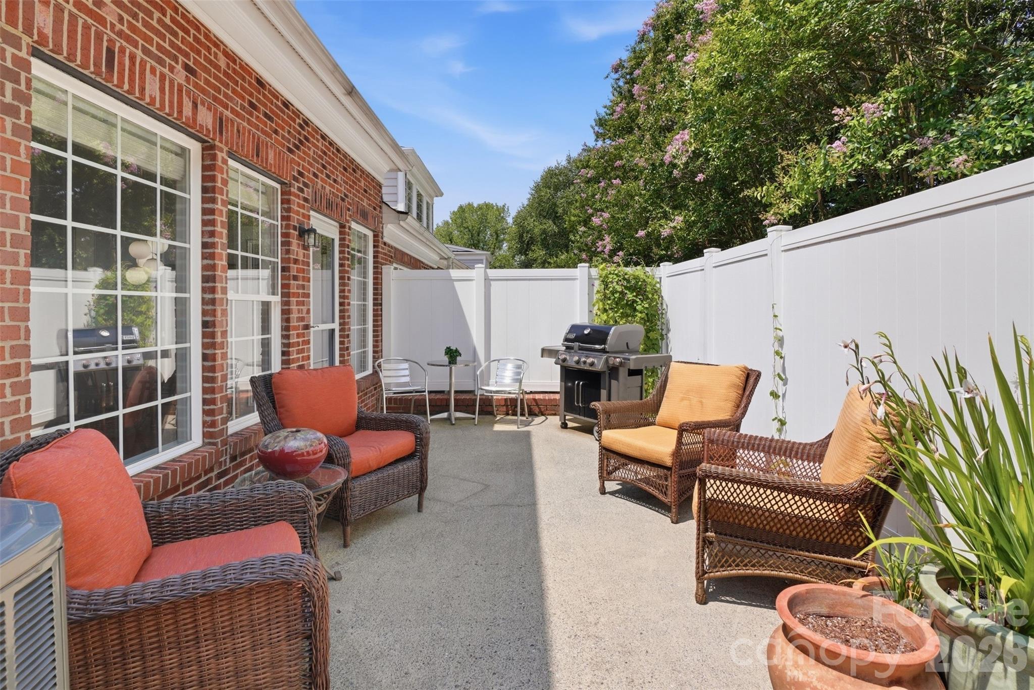 8109 Oratorio Place — Charlotte