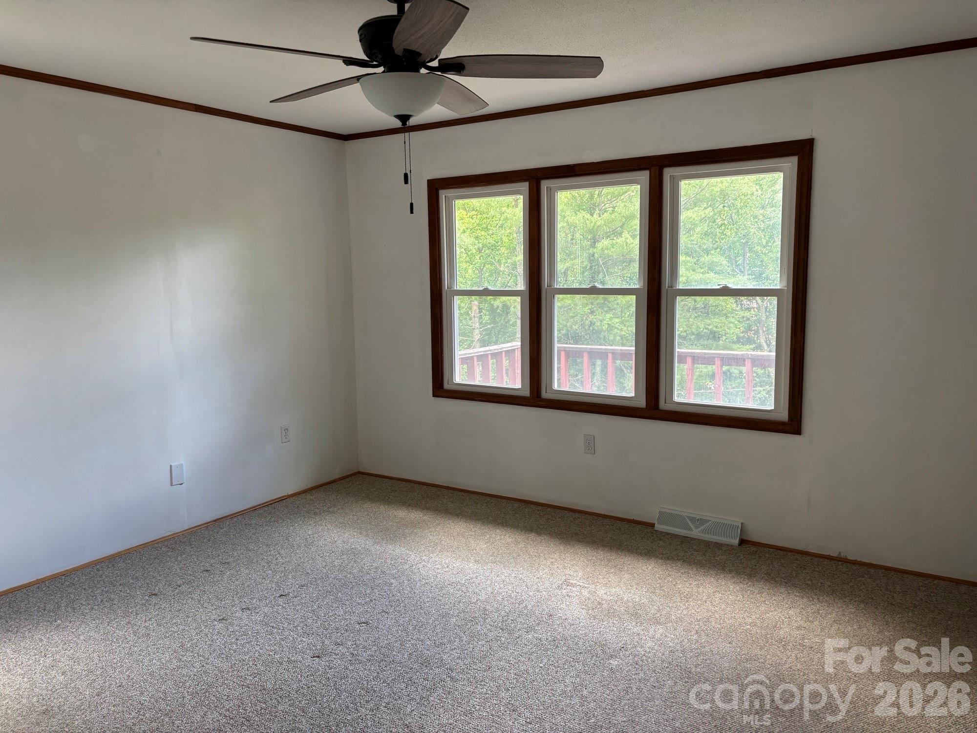 86 Jack Sullins Road — Spruce Pine