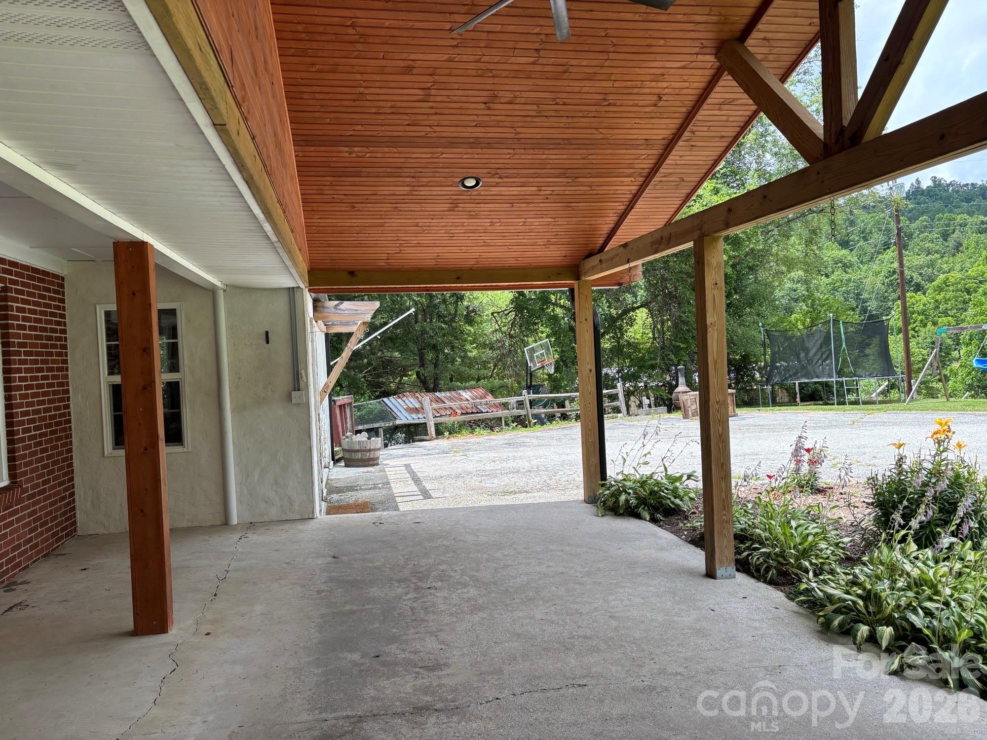 86 Jack Sullins Road — Spruce Pine