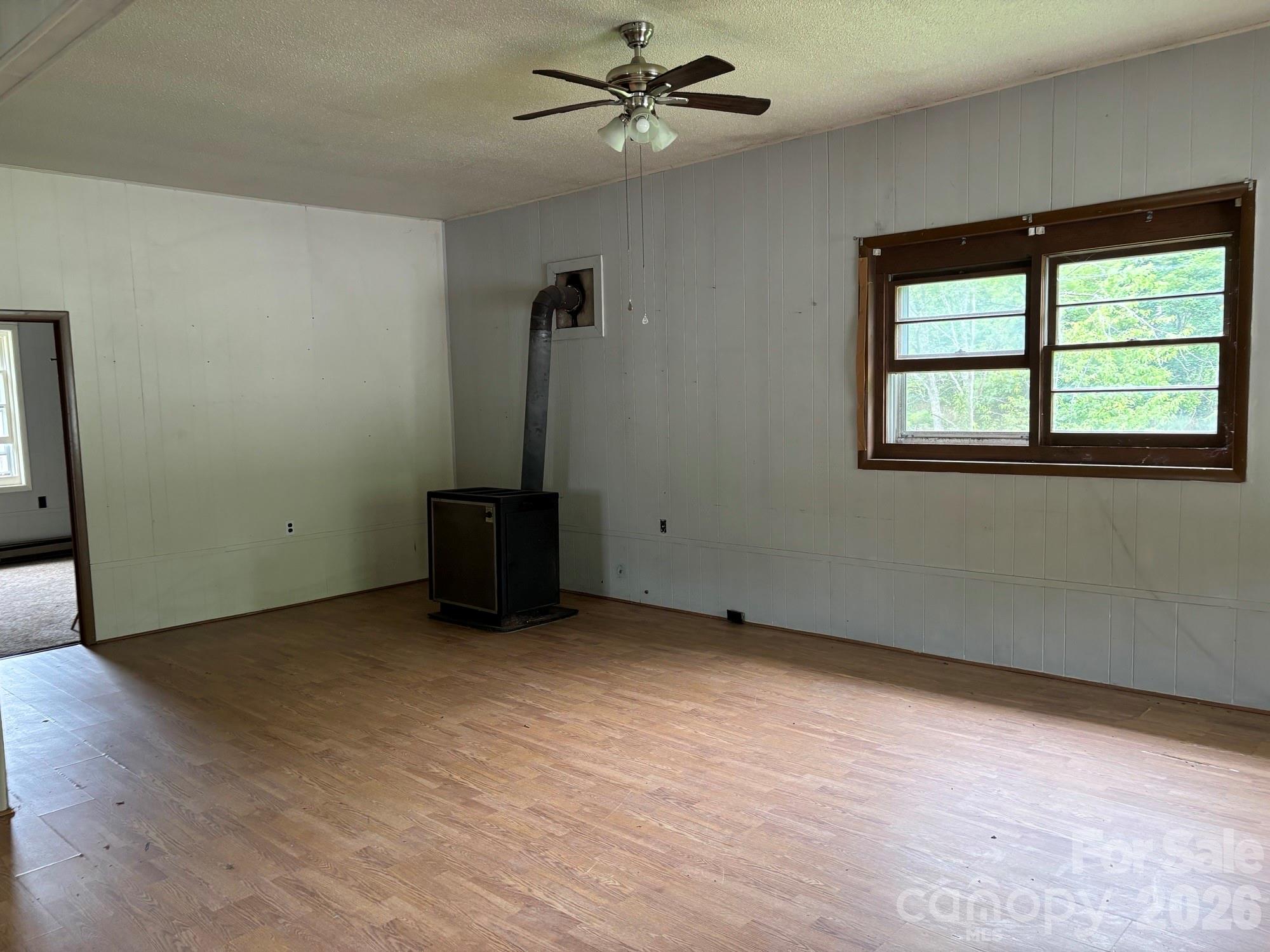 86 Jack Sullins Road — Spruce Pine