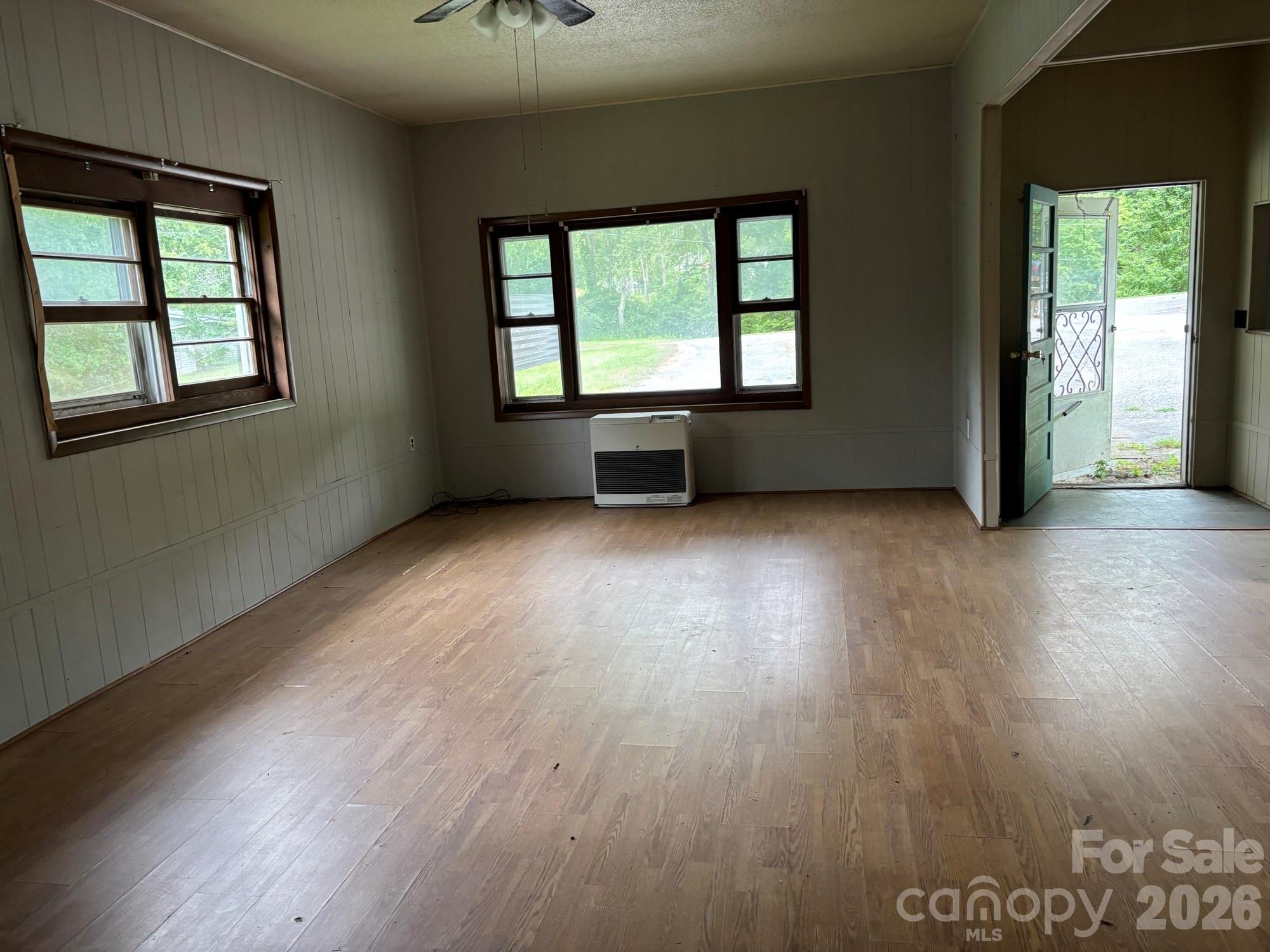 86 Jack Sullins Road — Spruce Pine