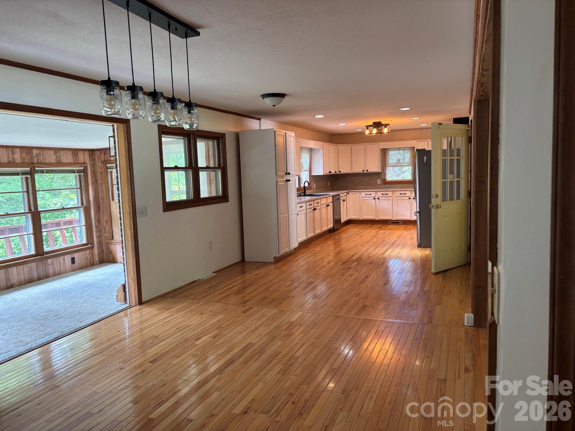 86 Jack Sullins Road — Spruce Pine