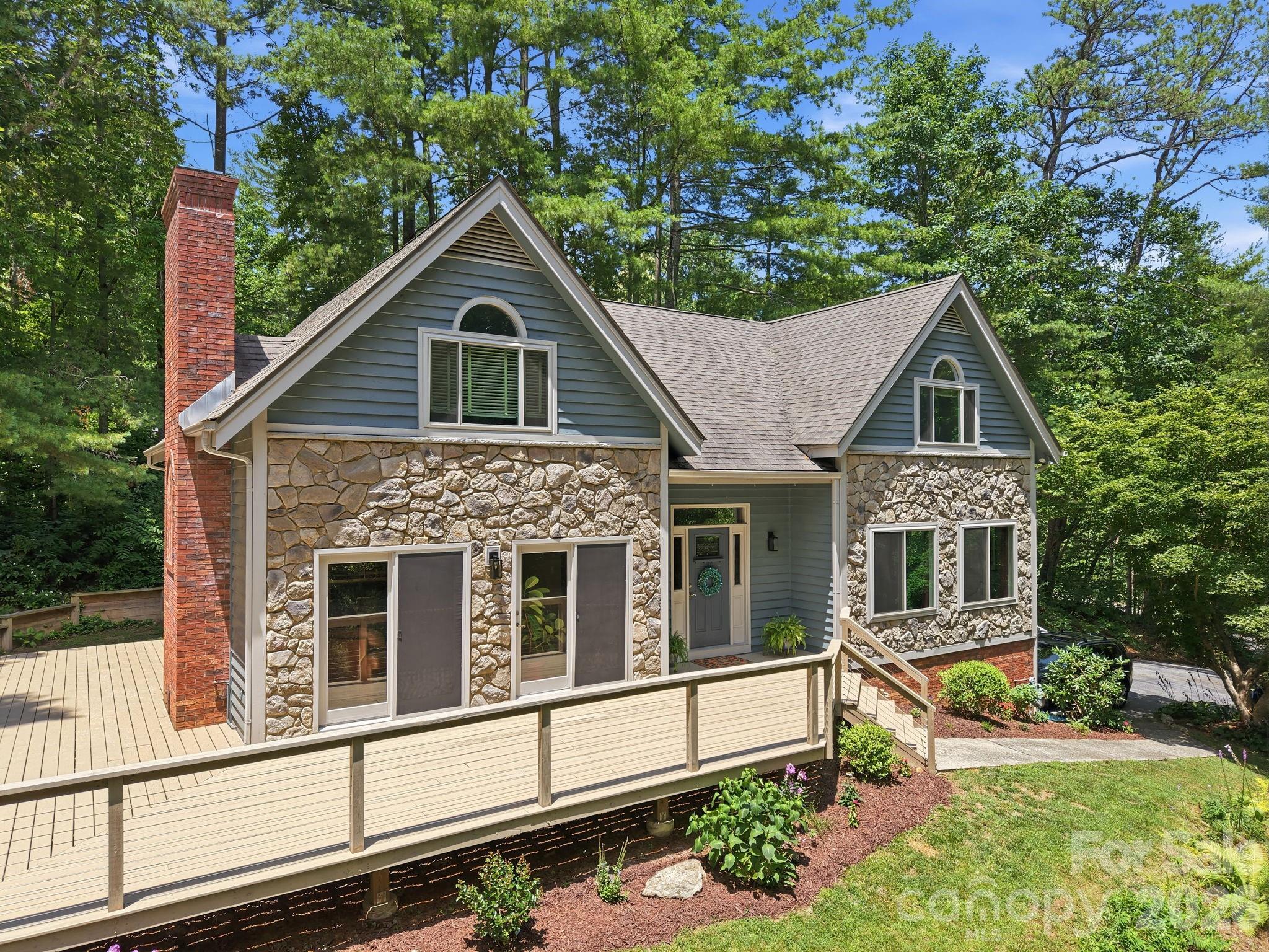 202 Riva Ridge Drive — Fairview