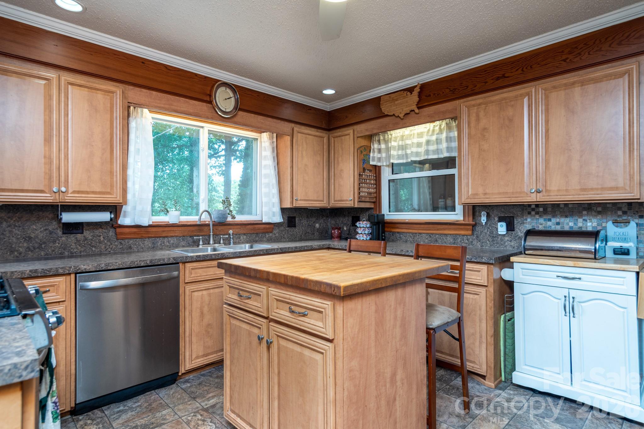 117 Rockwood Lane — Statesville