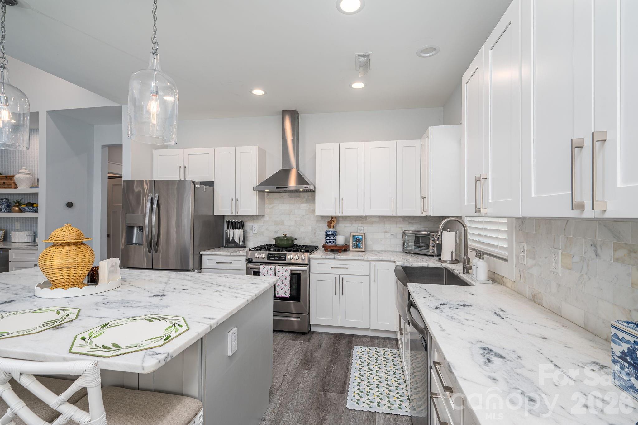 4282 Holly Circle NE — Conover