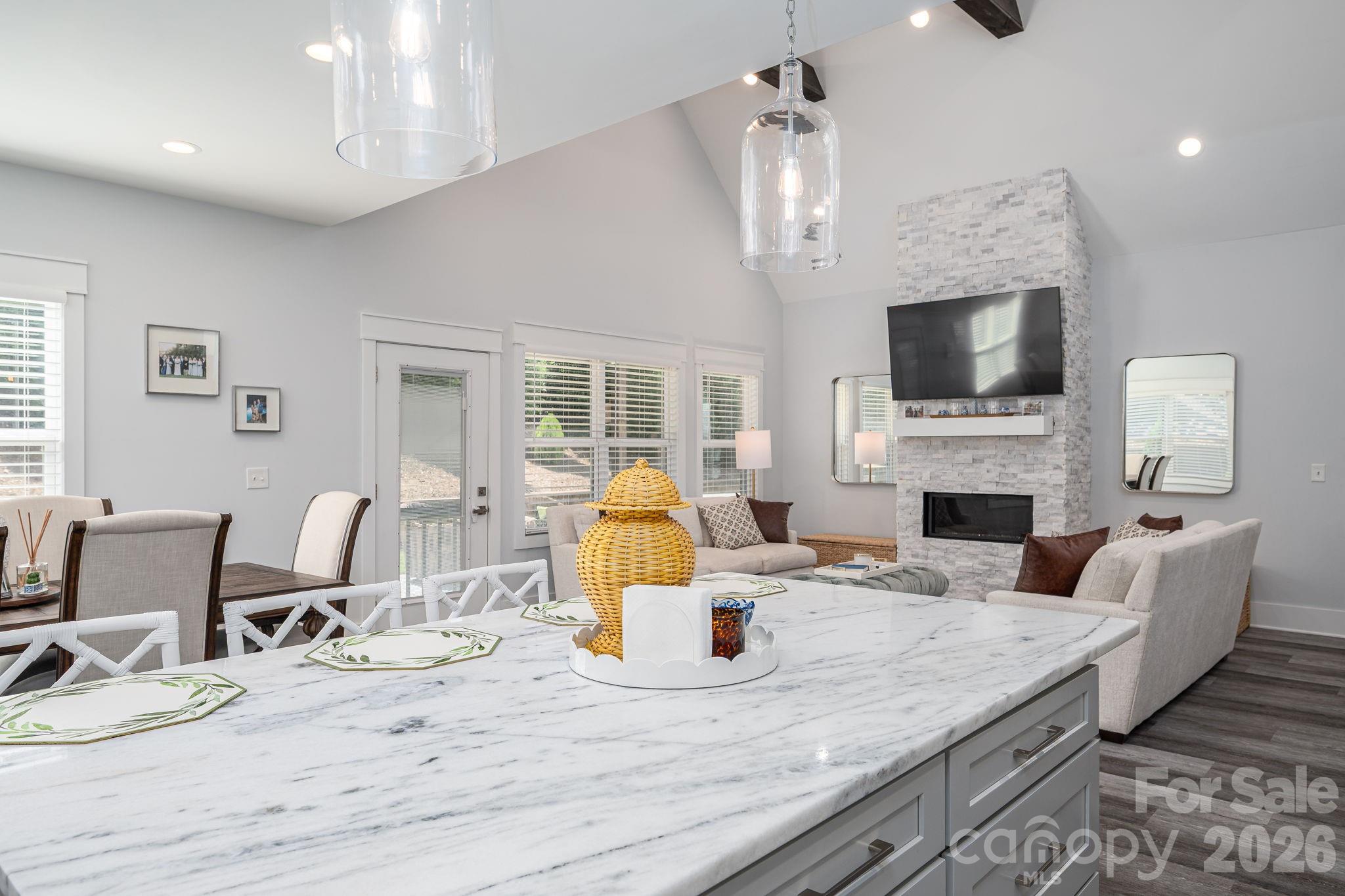 4282 Holly Circle NE — Conover