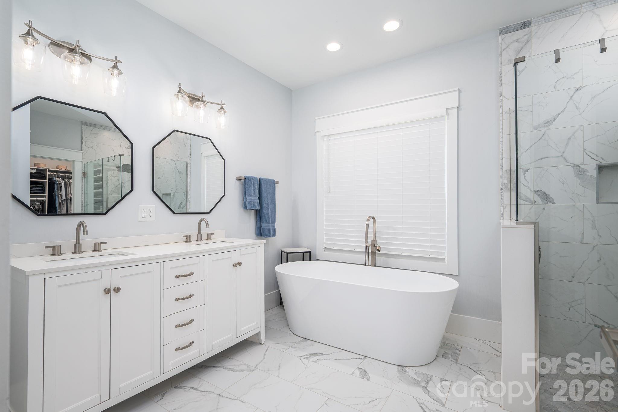 4282 Holly Circle NE — Conover