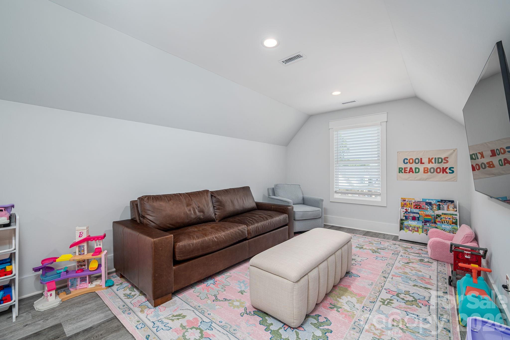 4282 Holly Circle NE — Conover