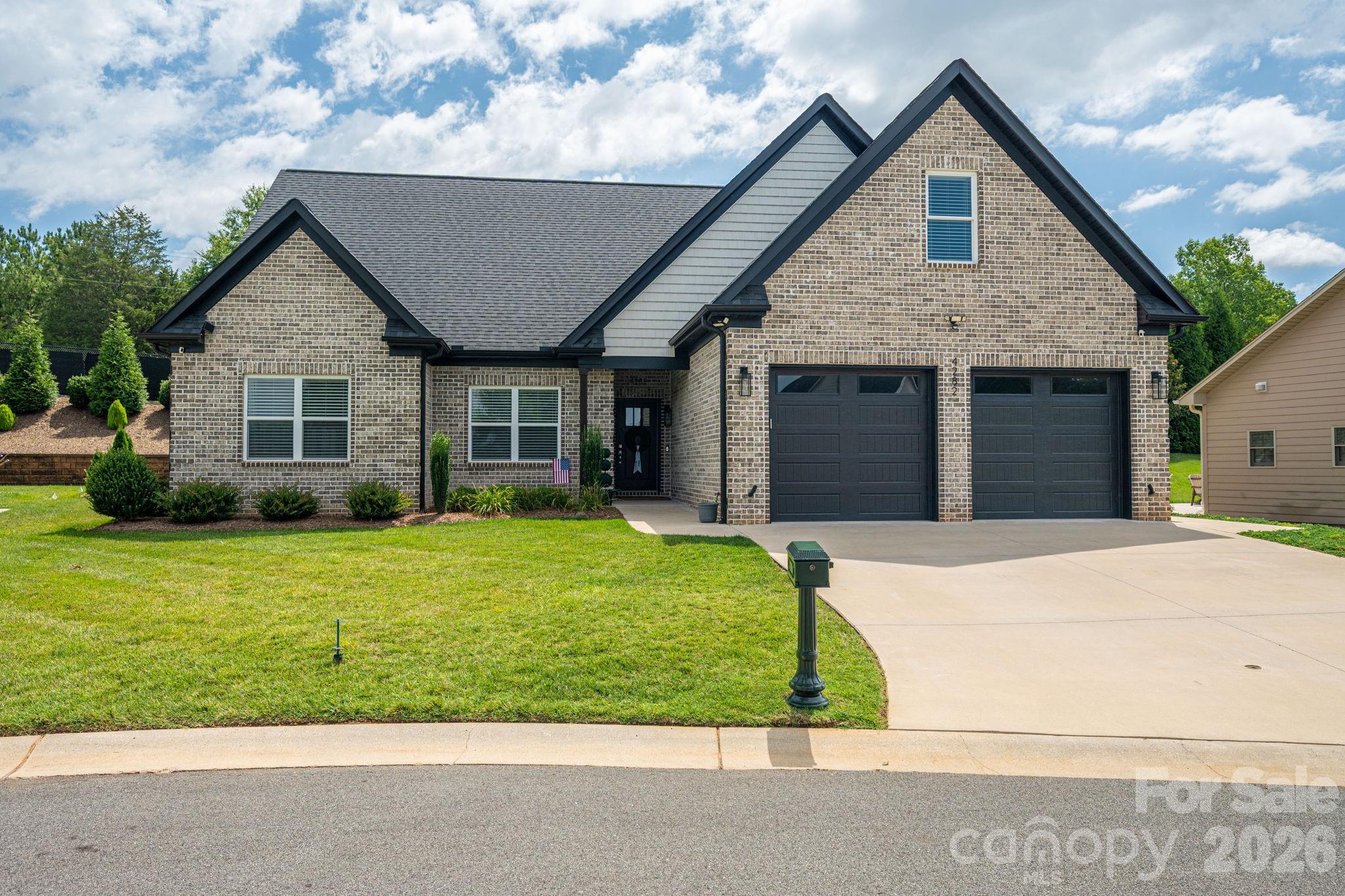 4282 Holly Circle NE — Conover