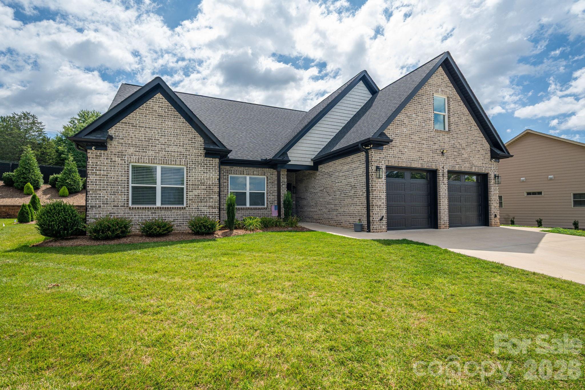 4282 Holly Circle NE — Conover
