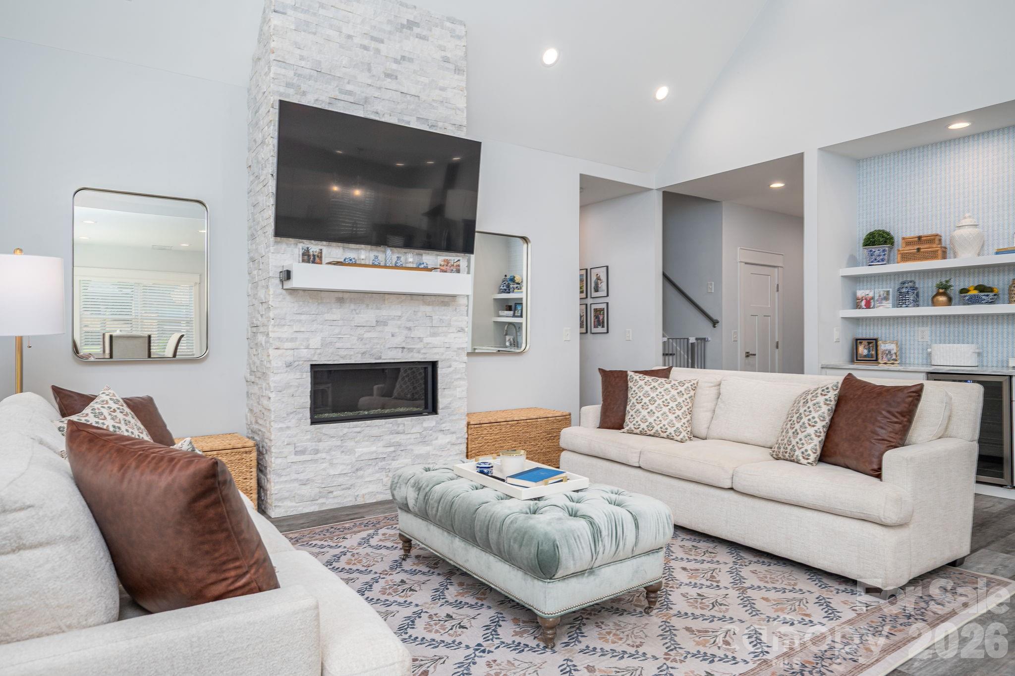 4282 Holly Circle NE — Conover
