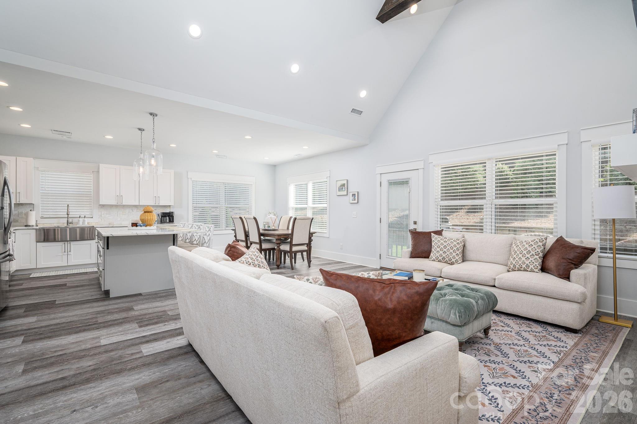 4282 Holly Circle NE — Conover