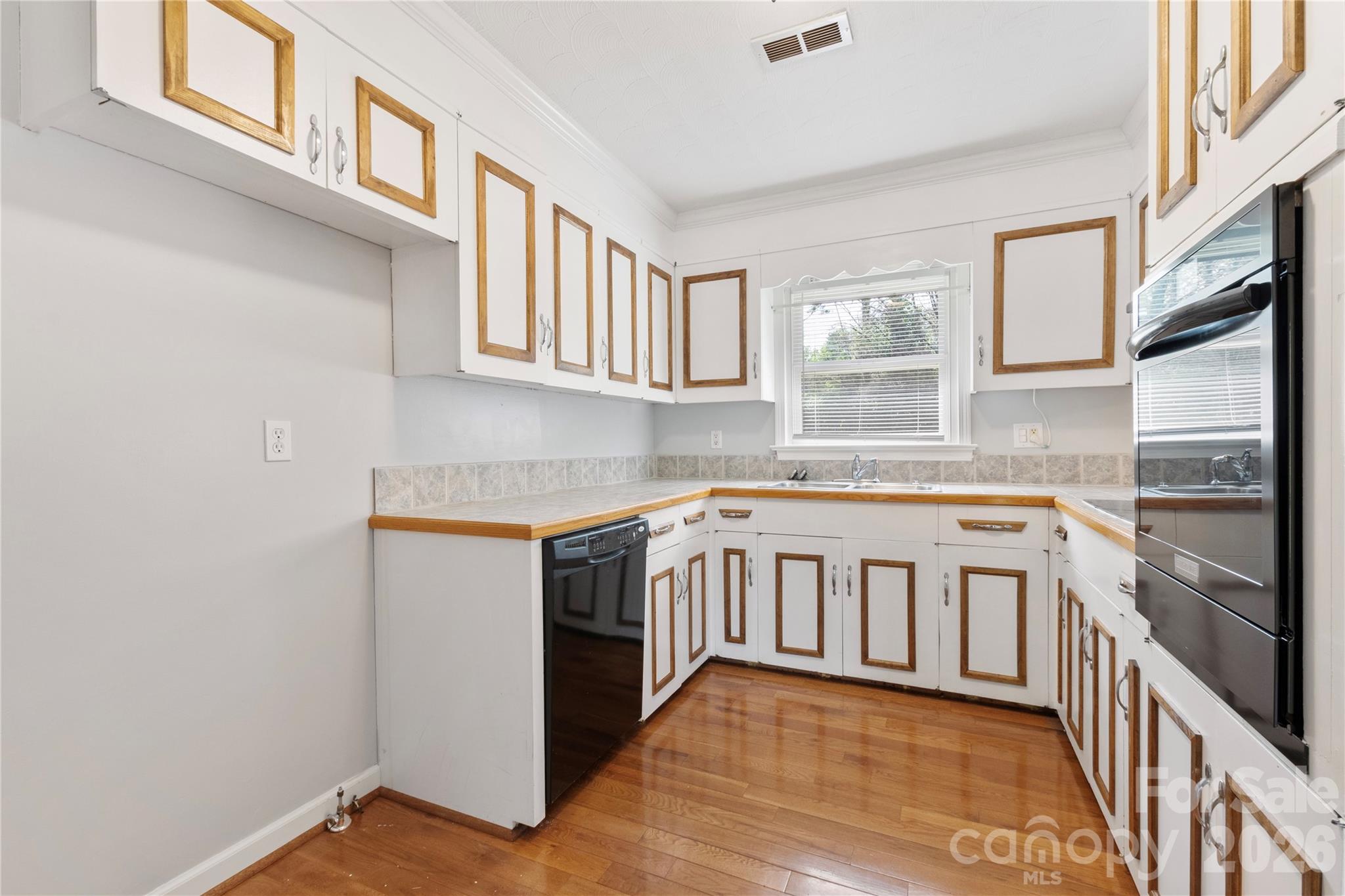 425 Bost Road — Morganton