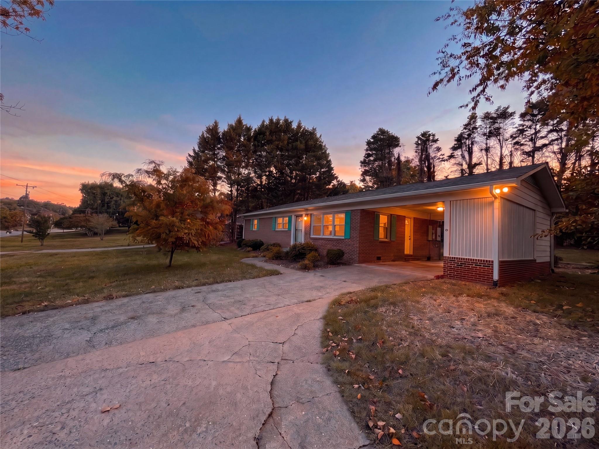 425 Bost Road — Morganton