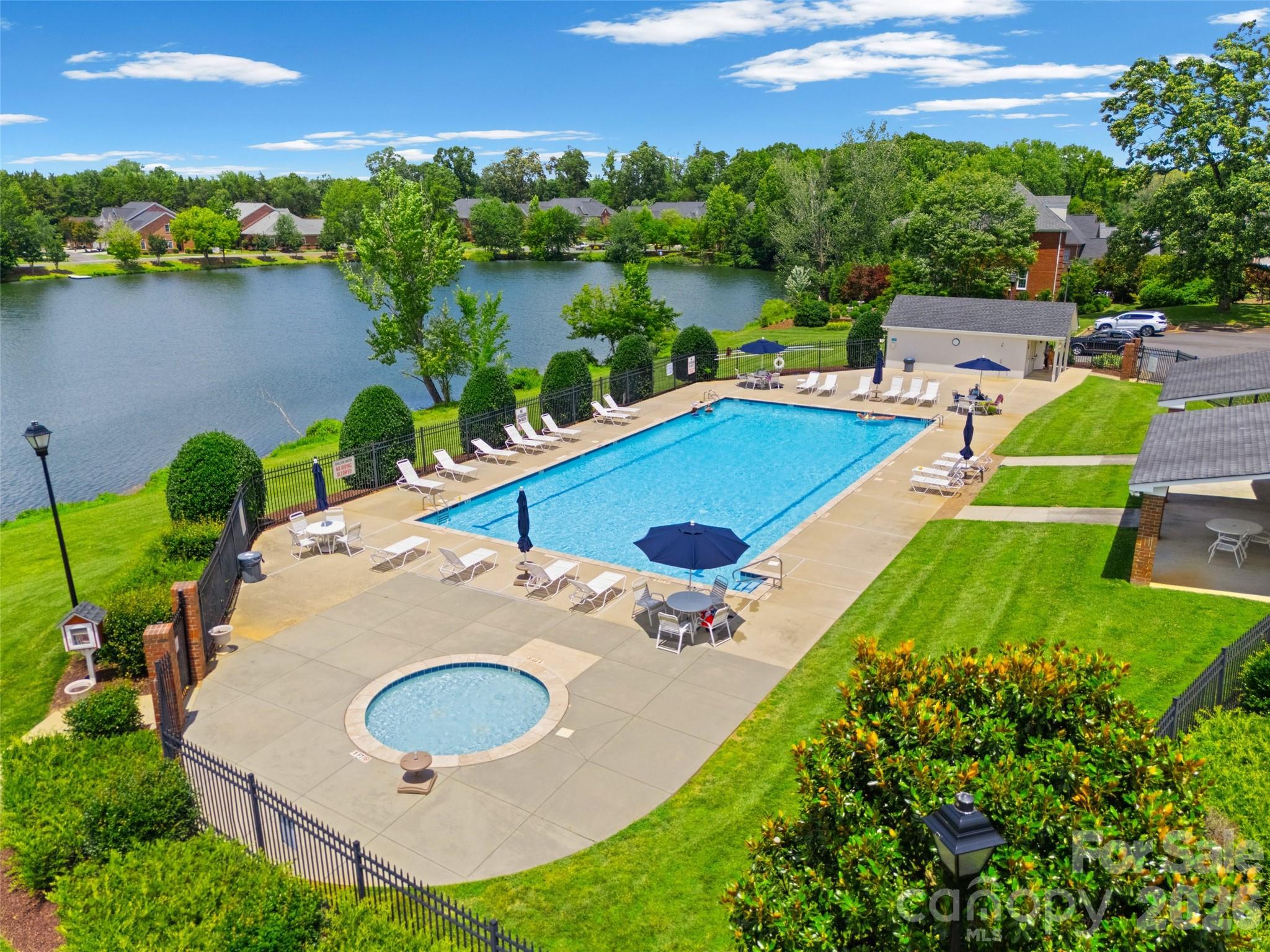 636 Landsdowne Court — Fort Mill