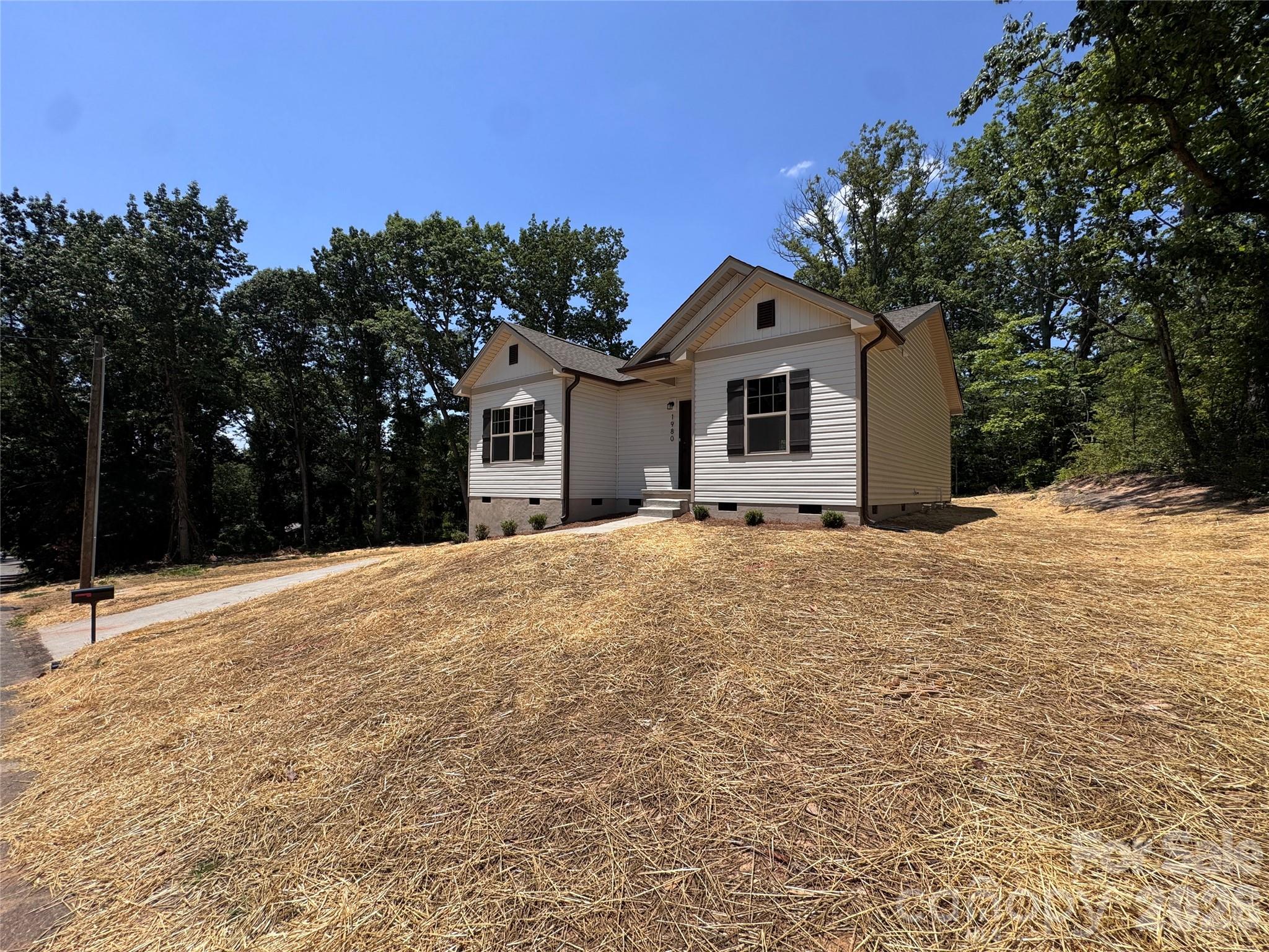 1980 Hillgate Avenue — Gastonia