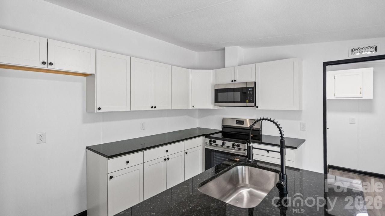 4277 Apex Drive — Maiden