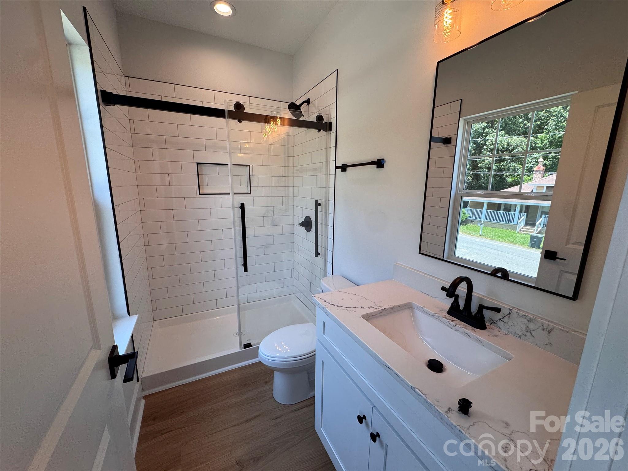 401 N Firestone Street — Gastonia