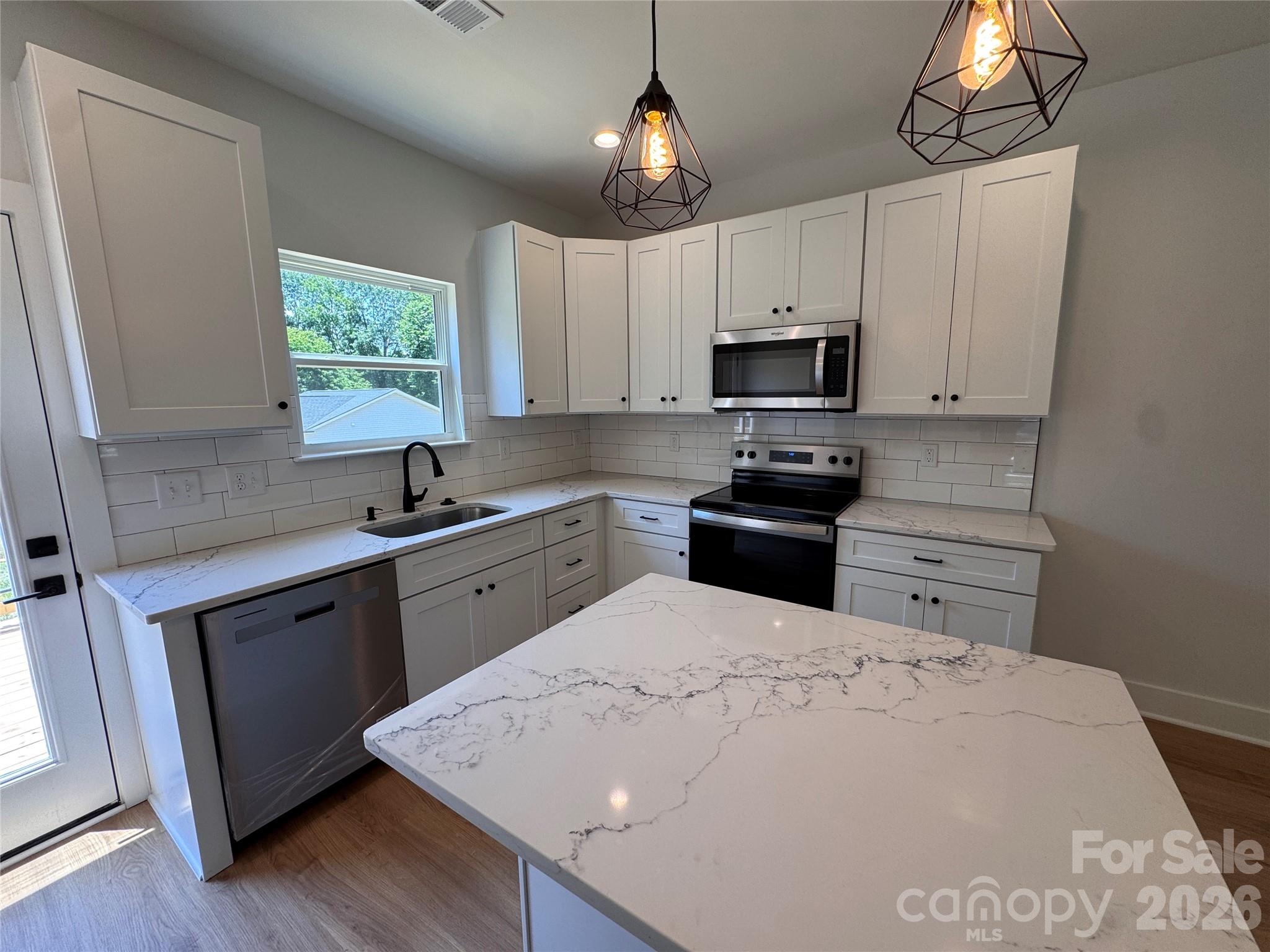 401 N Firestone Street — Gastonia