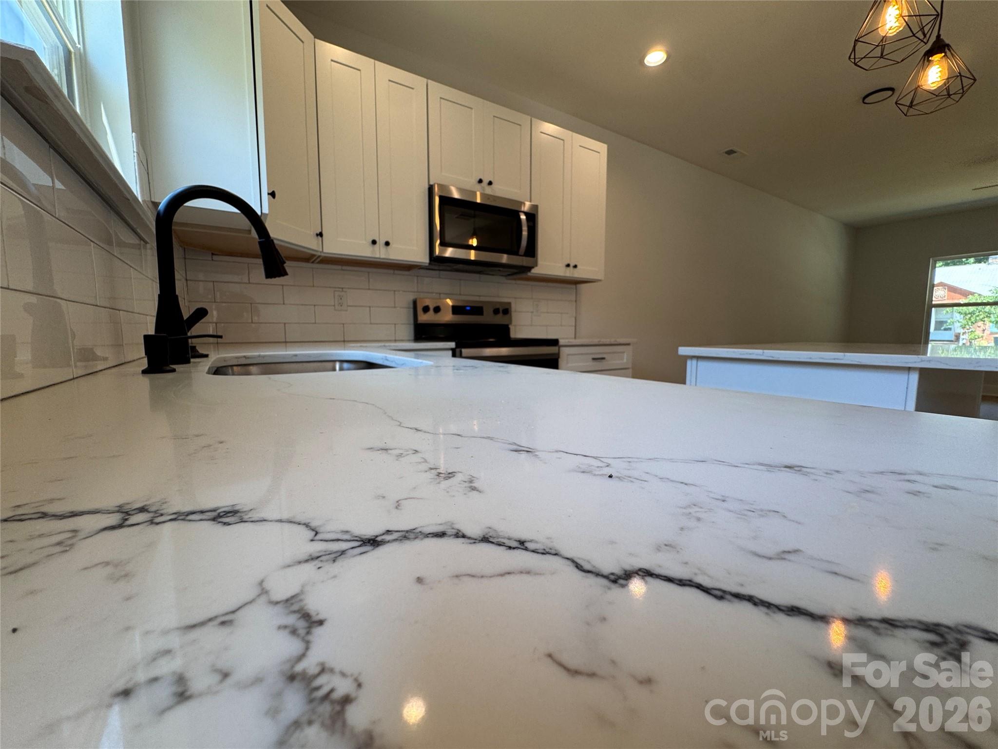 401 N Firestone Street — Gastonia