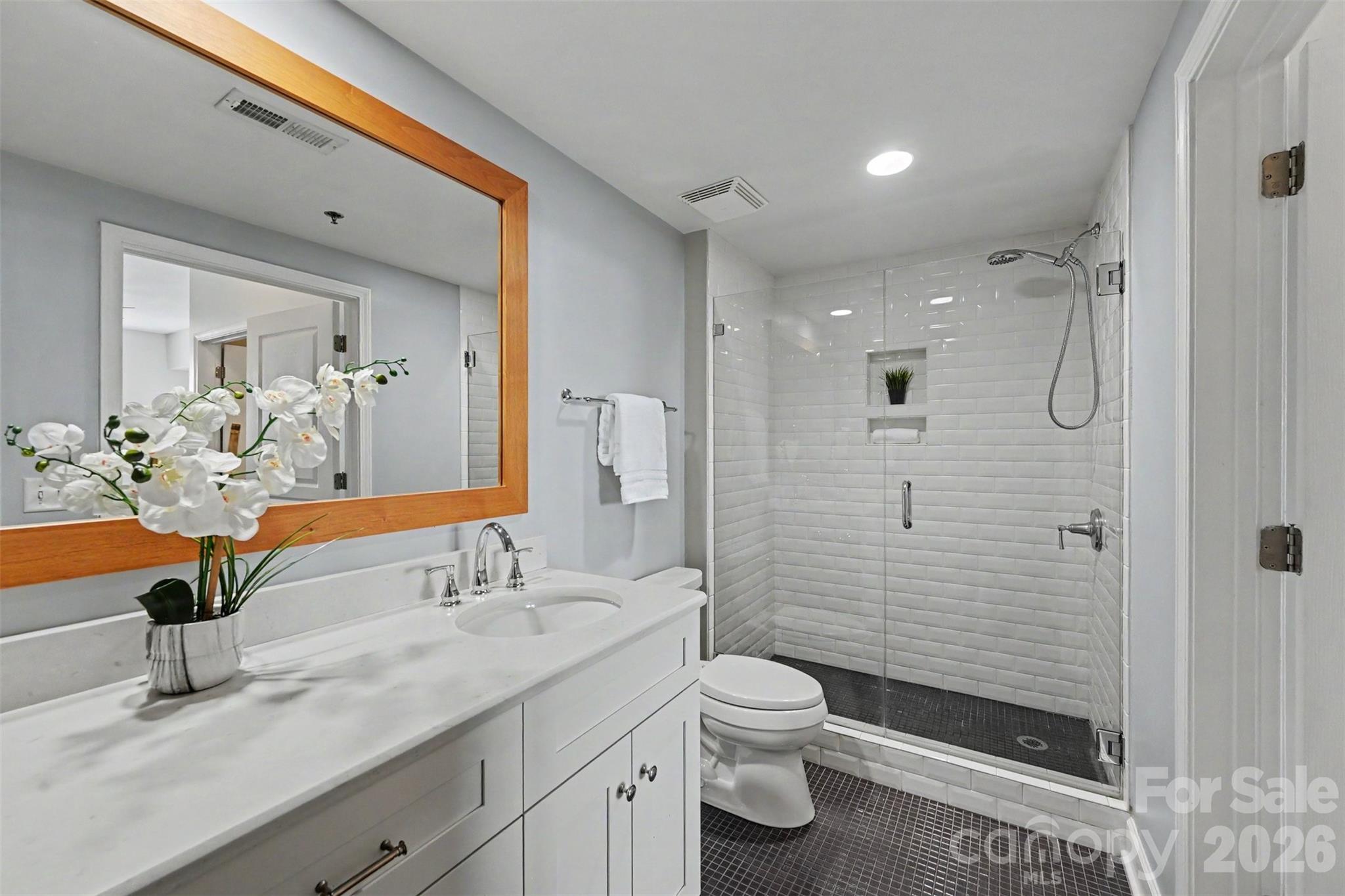 1315 East Boulevard — Charlotte