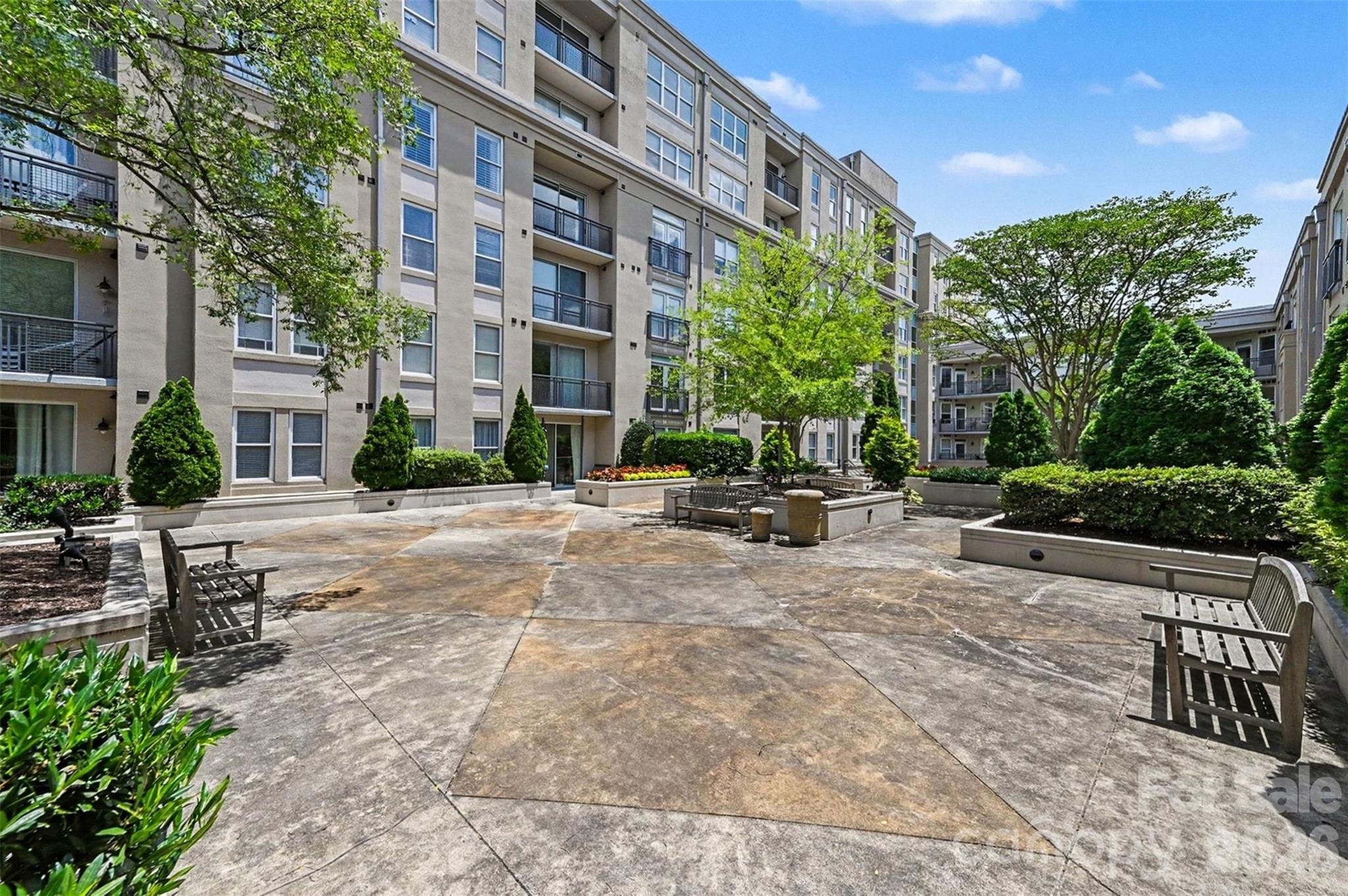 1315 East Boulevard — Charlotte