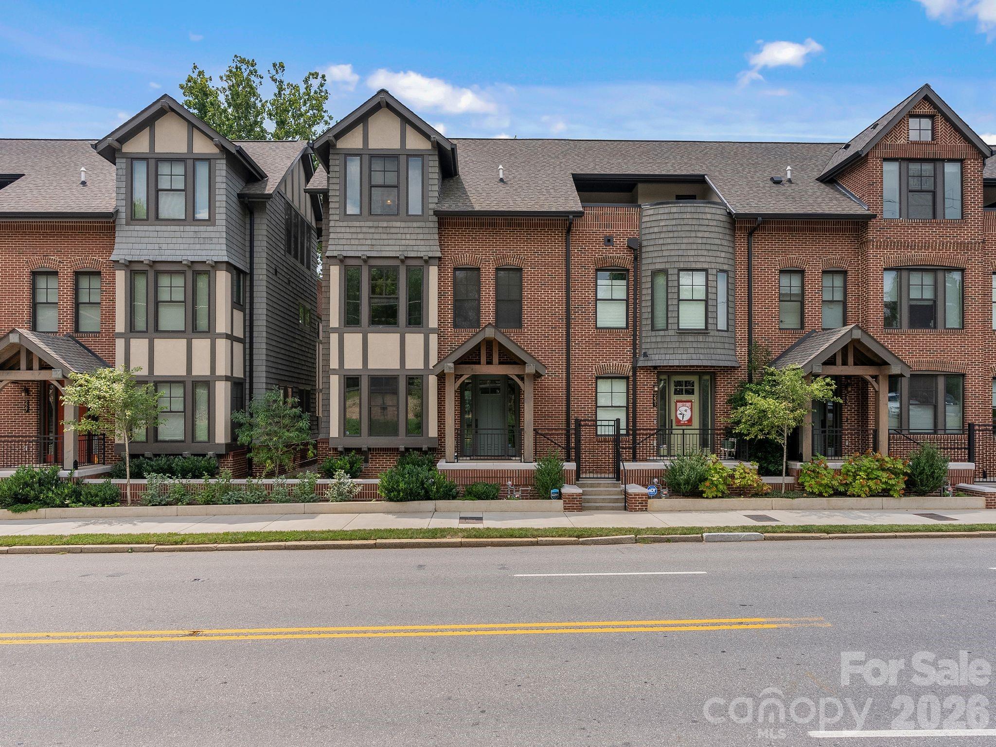 229 Broadway Street — Asheville