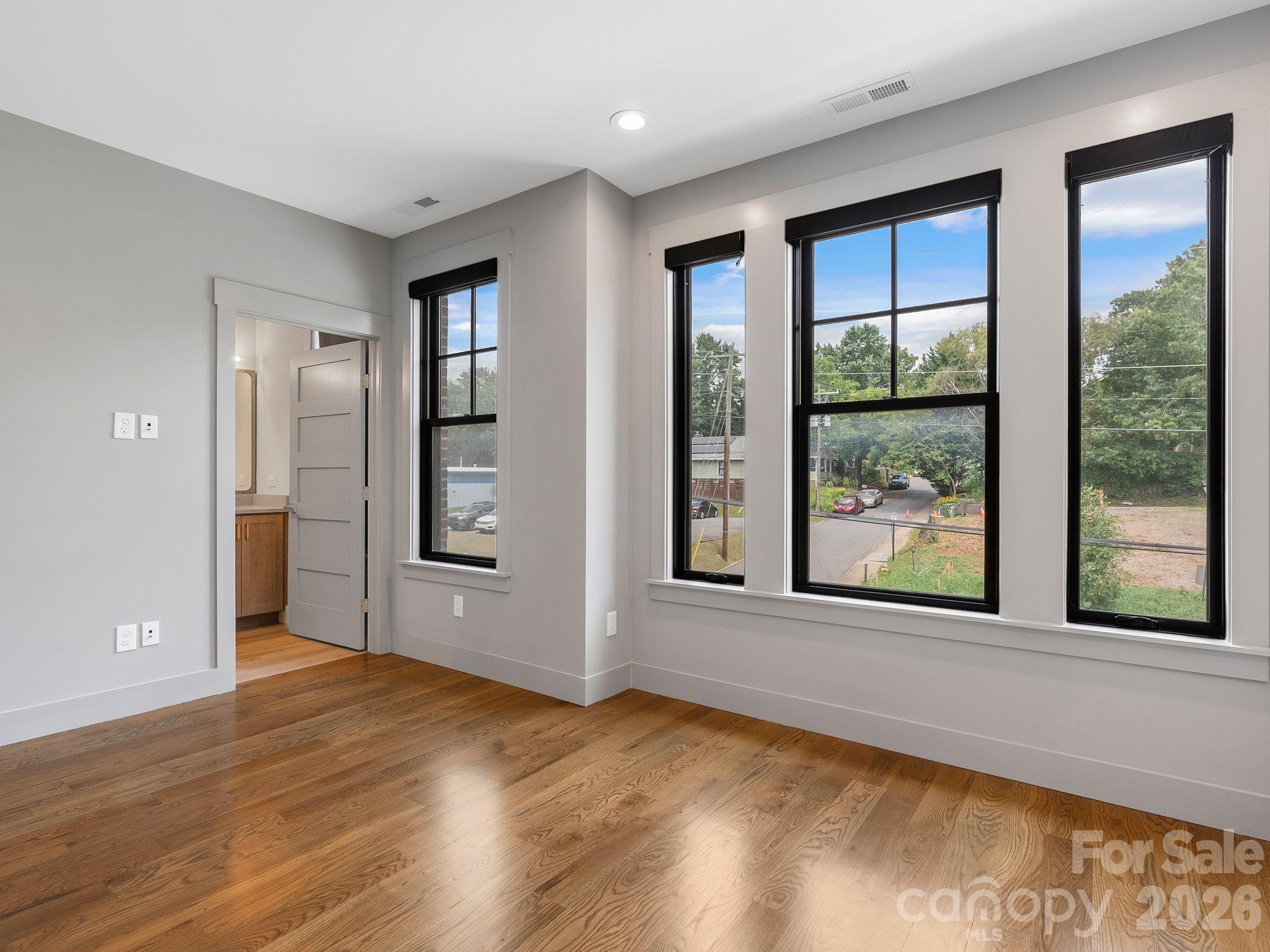 229 Broadway Street — Asheville