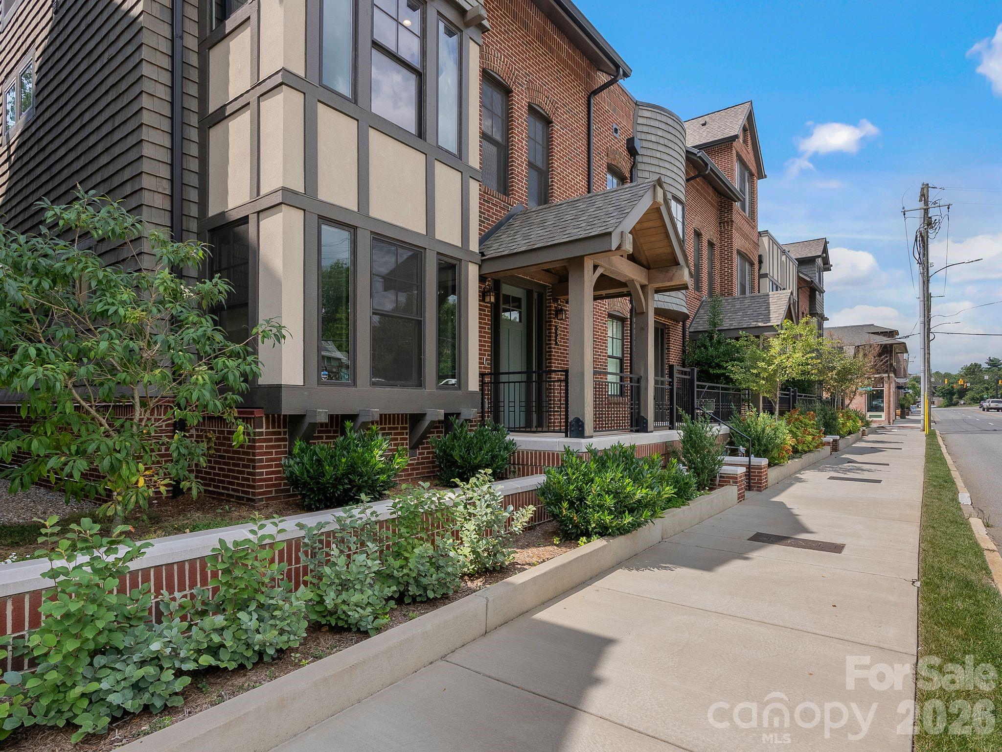 229 Broadway Street — Asheville
