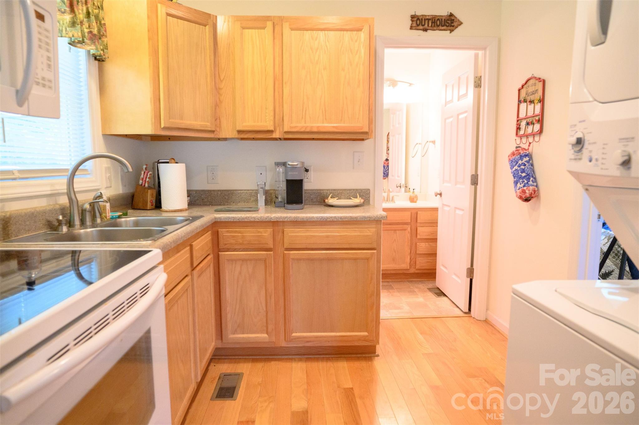 6917 Walnut Grove Church Road — Hurdle Mills
