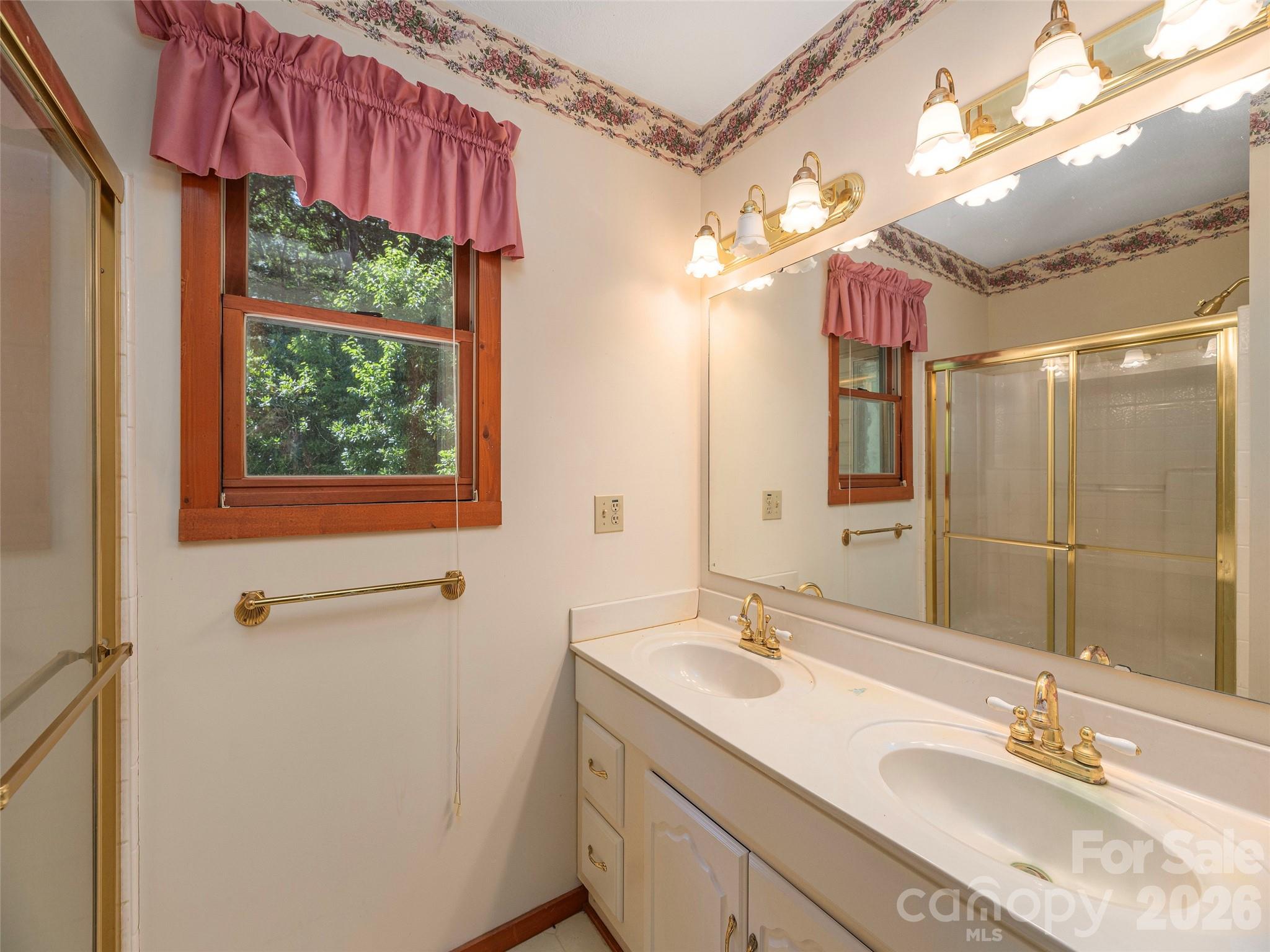 1575 Red Maple Drive — Waynesville
