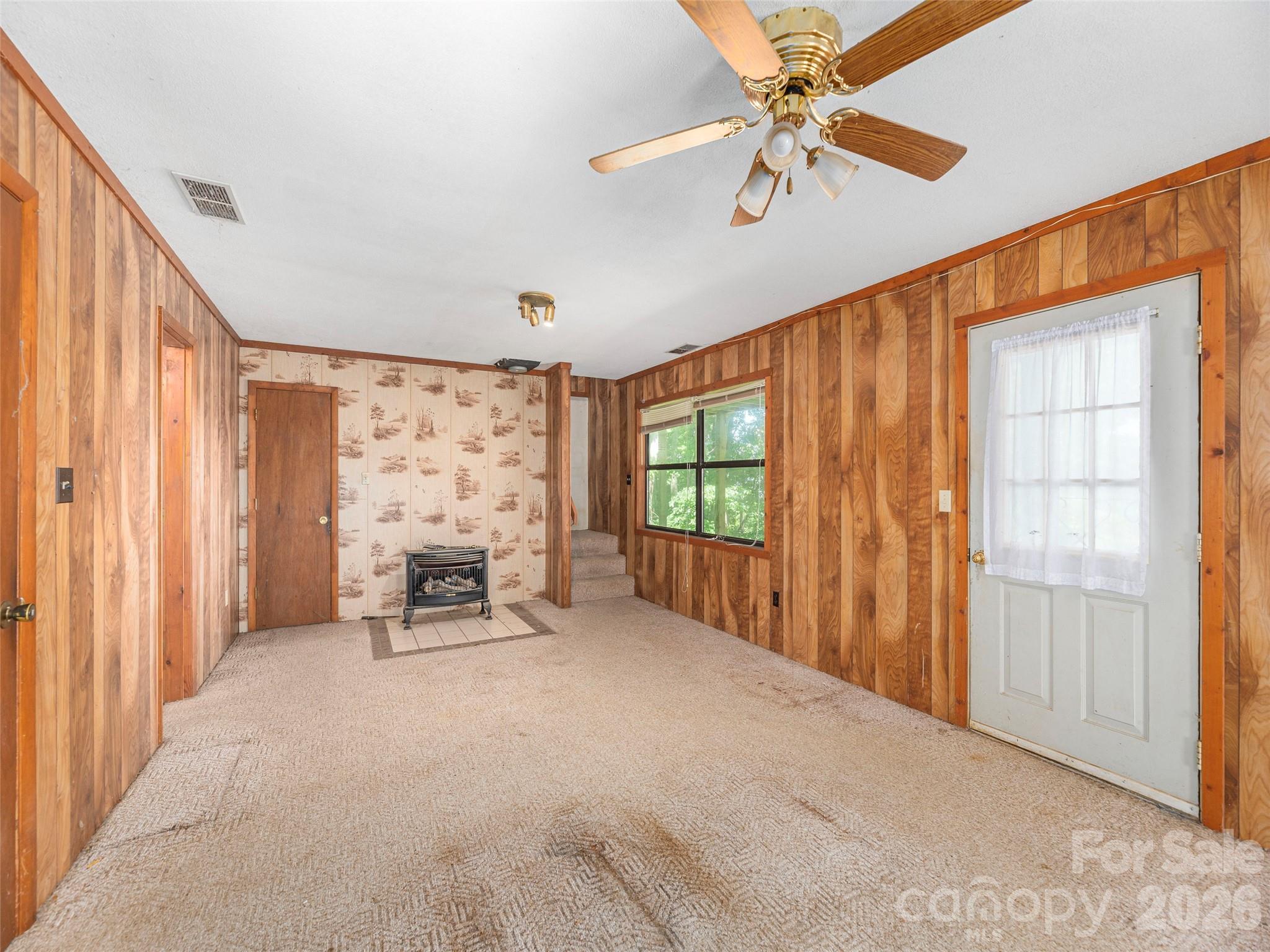 1575 Red Maple Drive — Waynesville