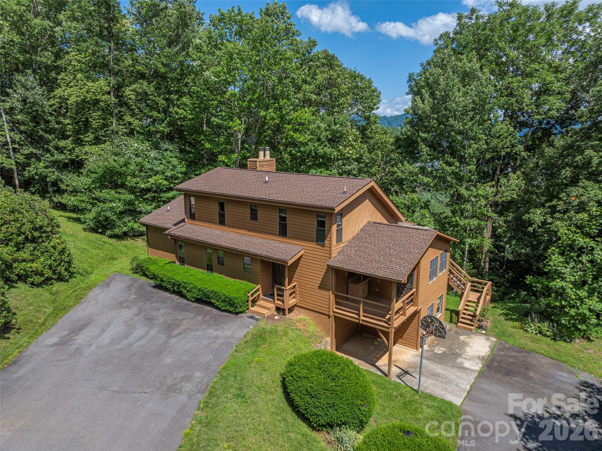 1575 Red Maple Drive — Waynesville