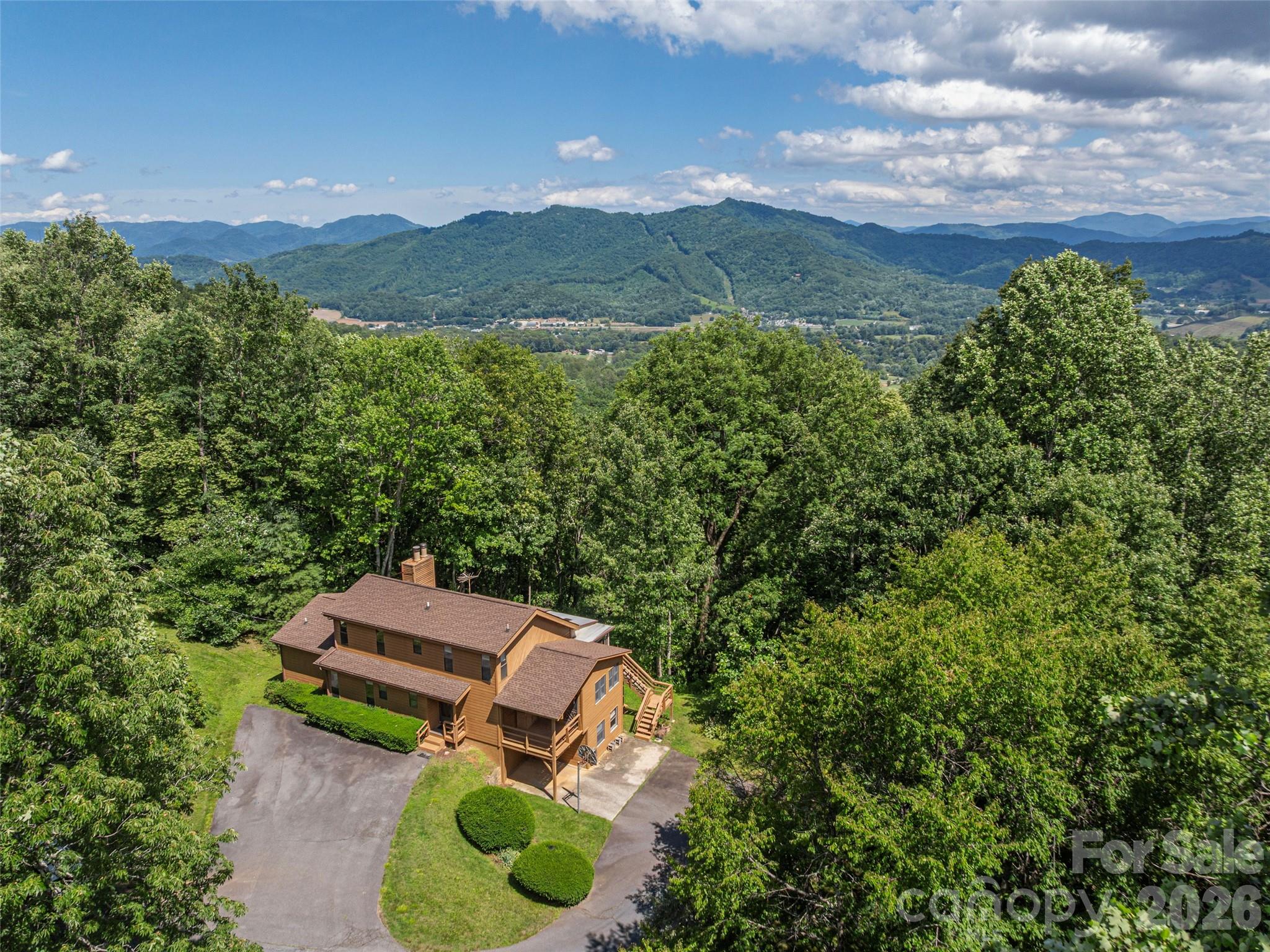 1575 Red Maple Drive — Waynesville