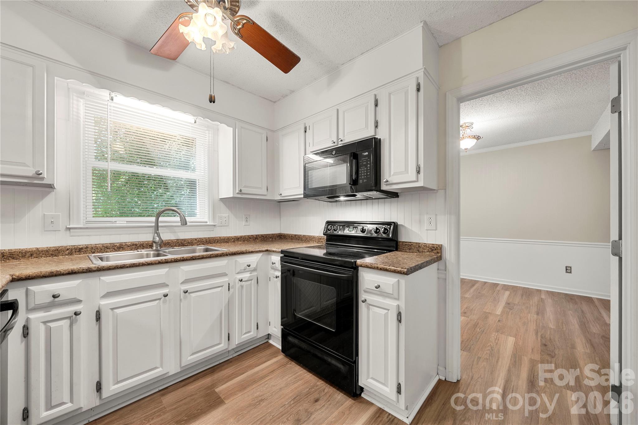 628 Bellows Lane — Charlotte
