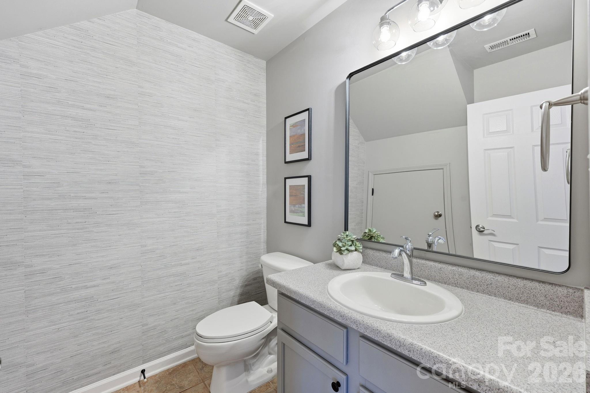 17307 Villanova Road — Huntersville