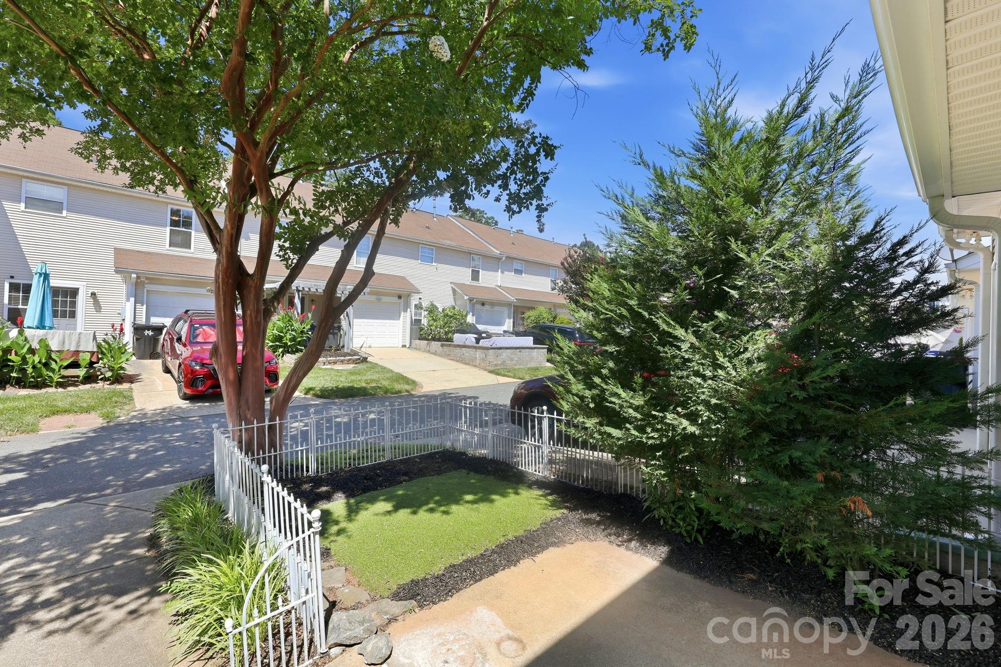 17307 Villanova Road — Huntersville
