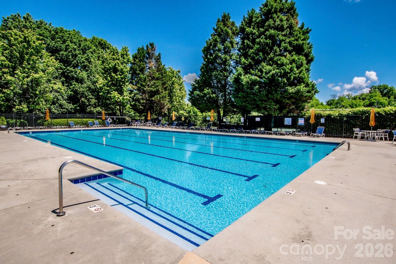 17307 Villanova Road — Huntersville