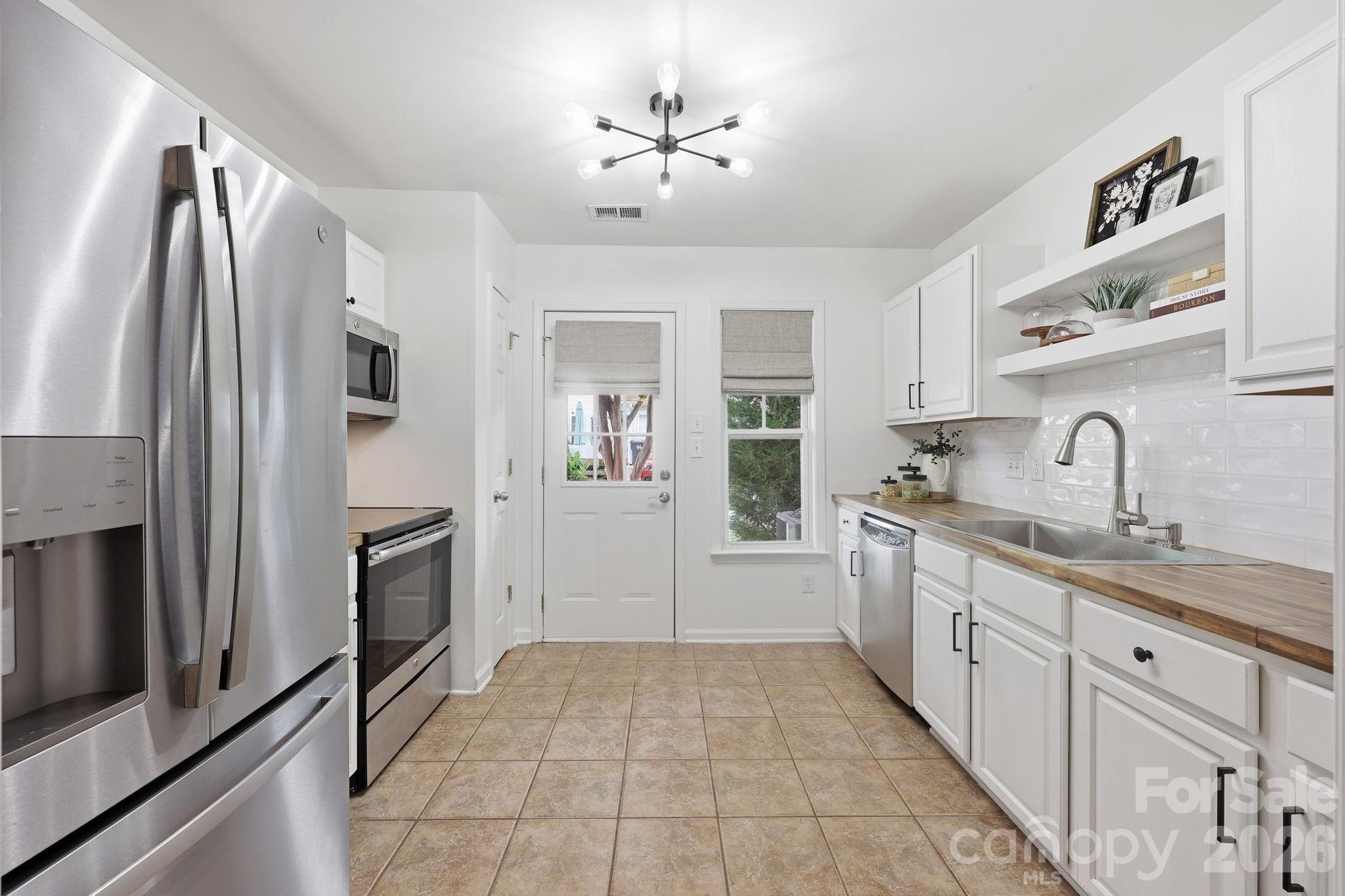17307 Villanova Road — Huntersville