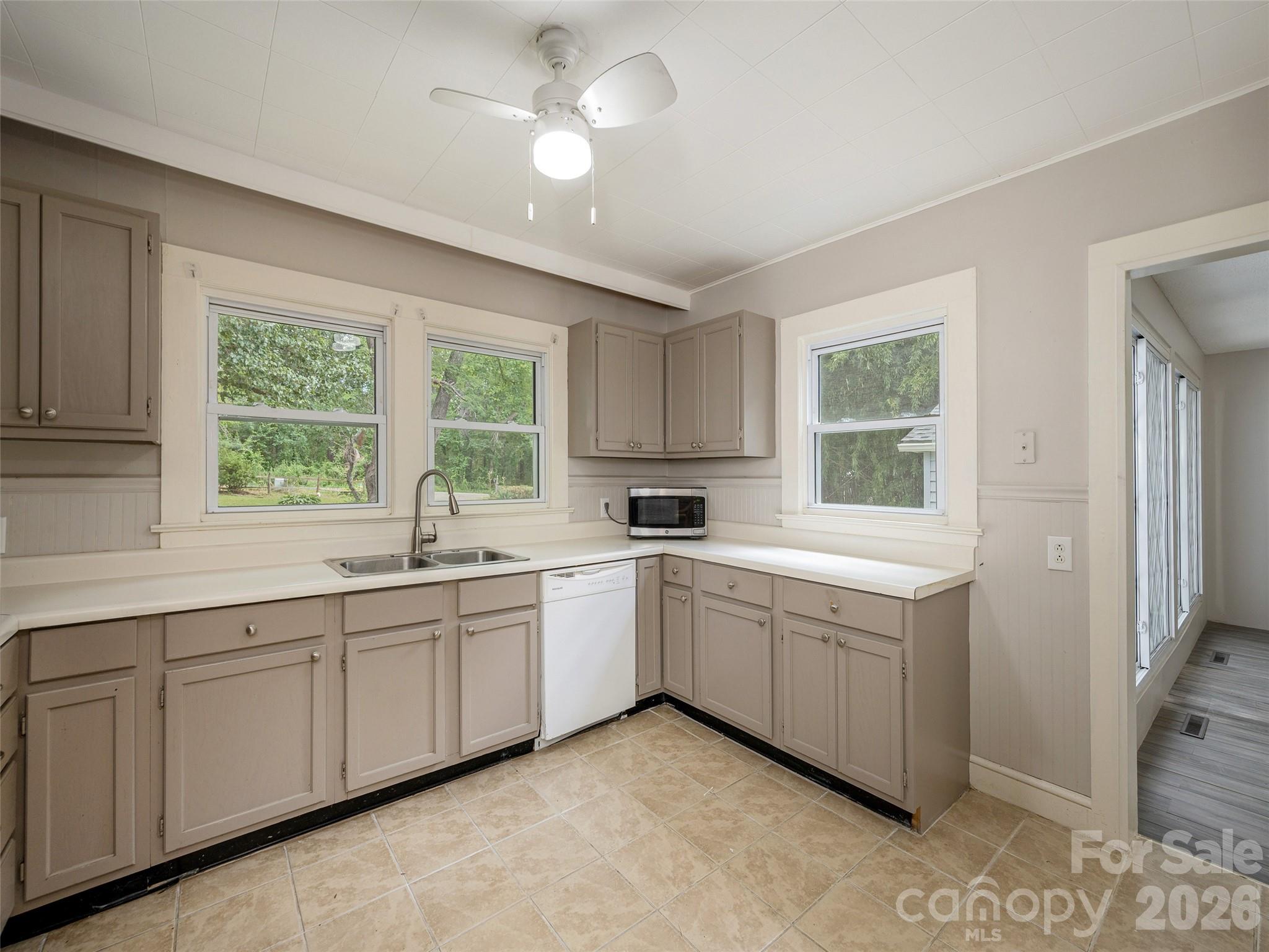 79 Edgewood Drive — Arden