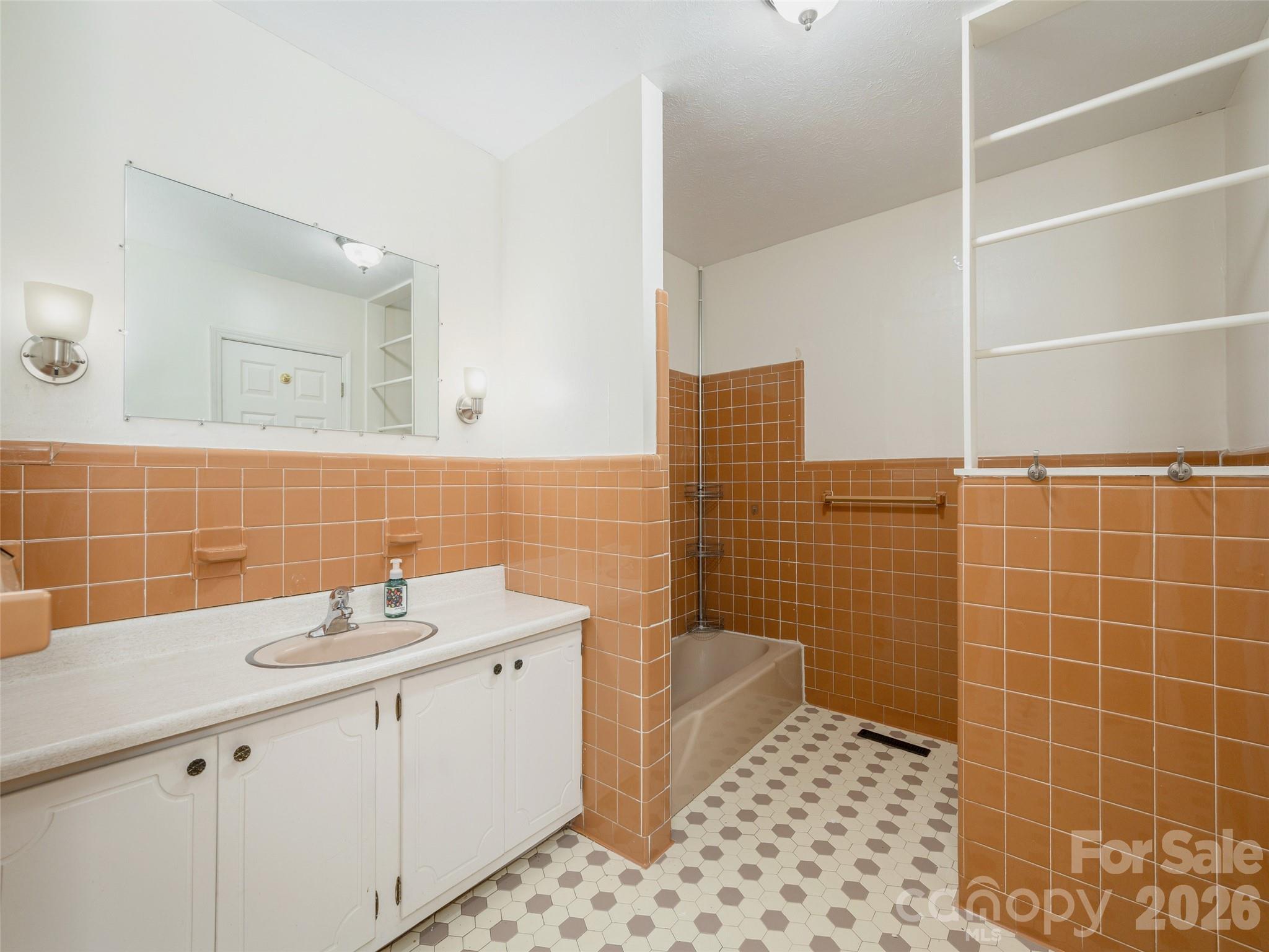 79 Edgewood Drive — Arden