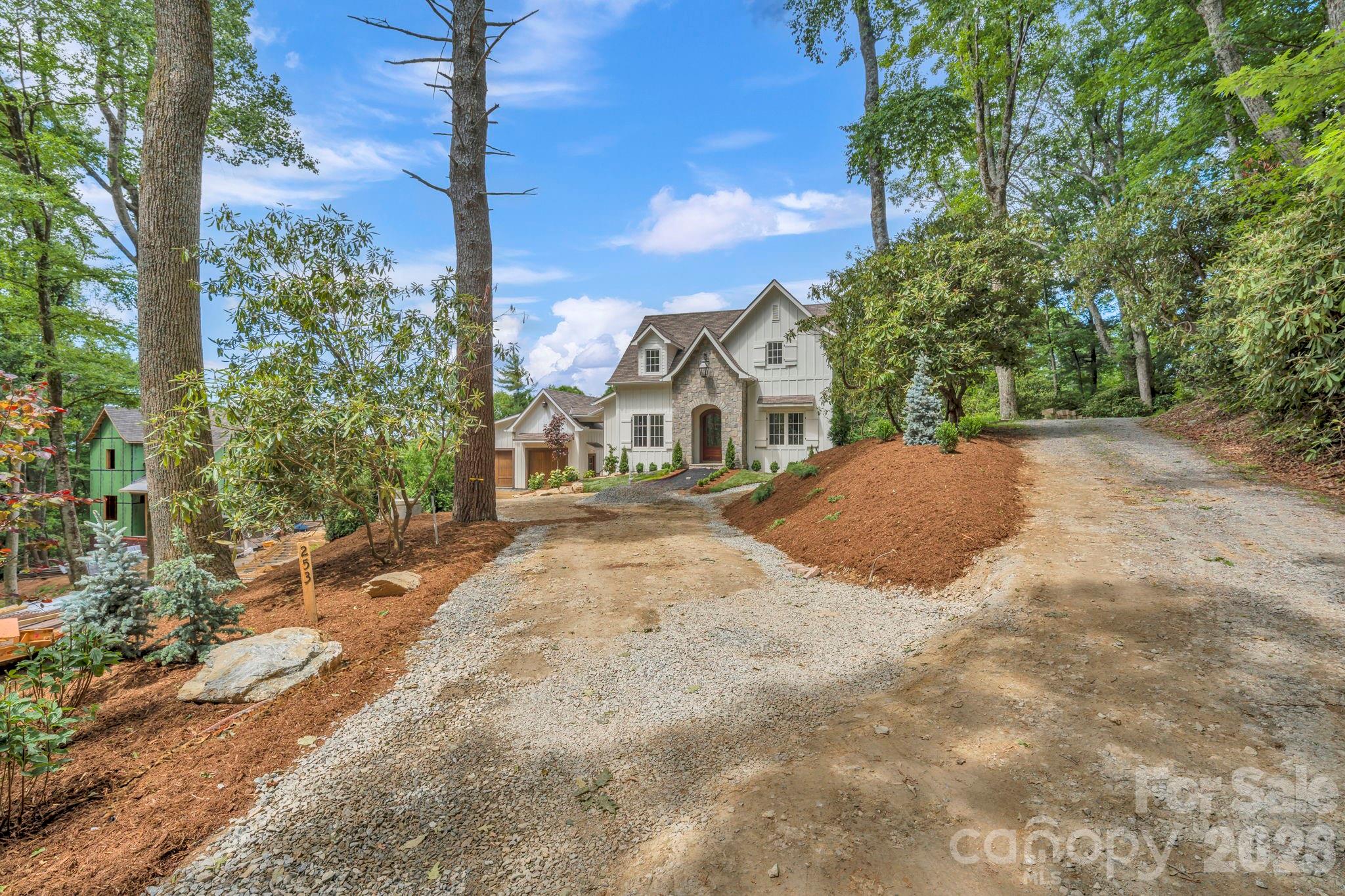 253 Old Boone Road — Blowing Rock