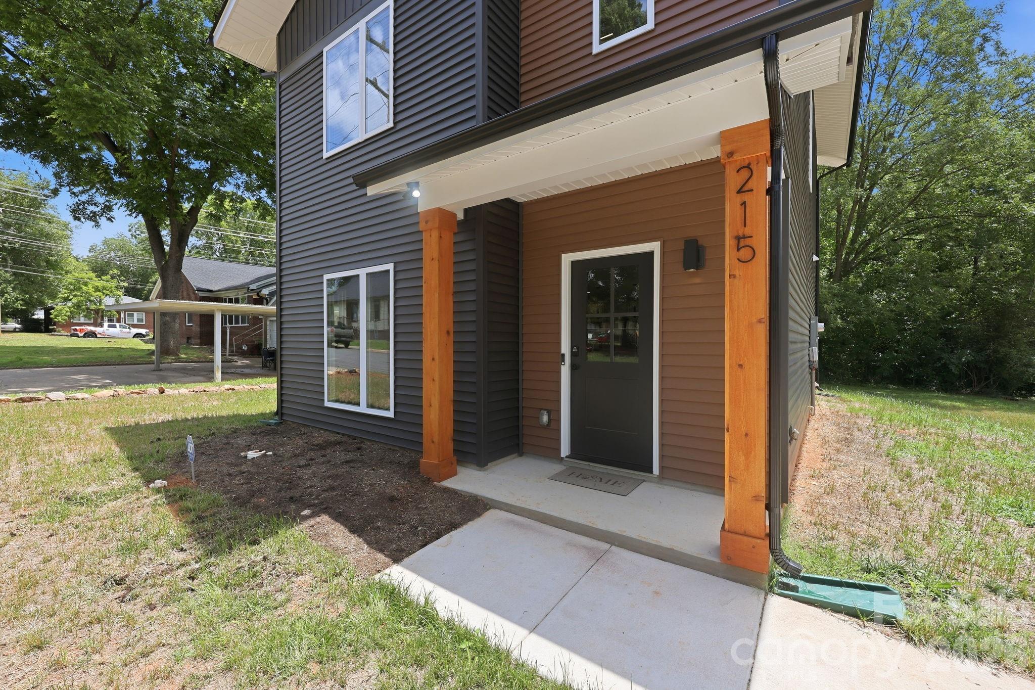 215 Green Street — Salisbury
