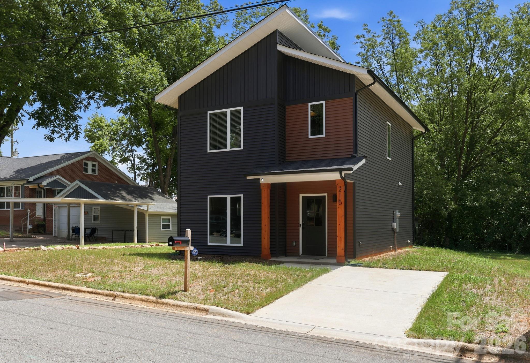 215 Green Street — Salisbury