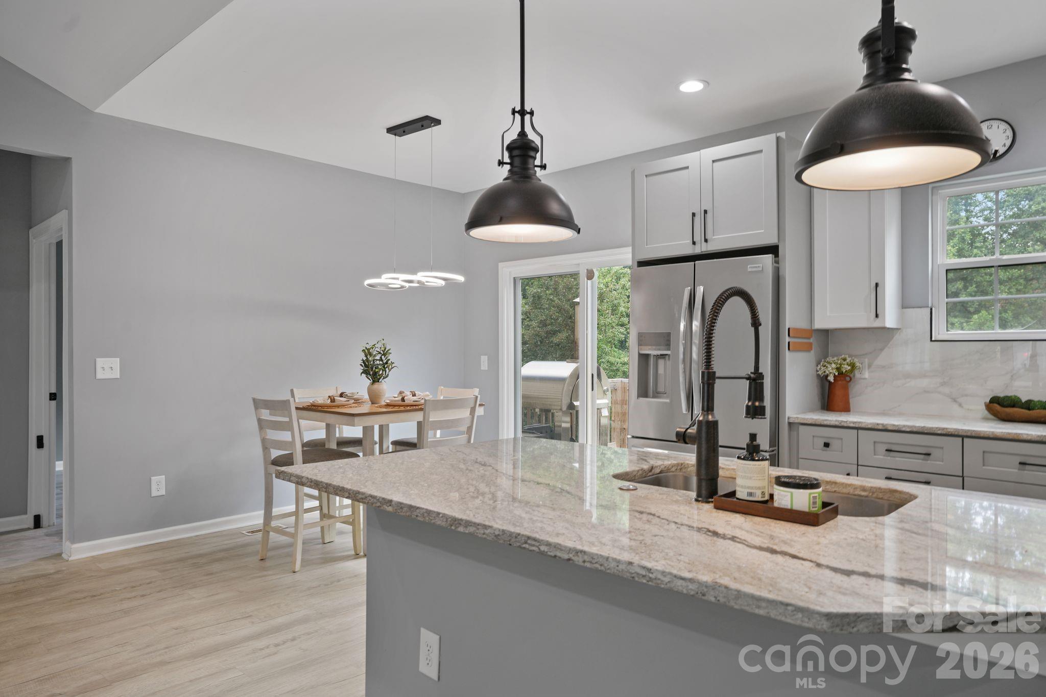 544 30th Avenue NW — Hickory