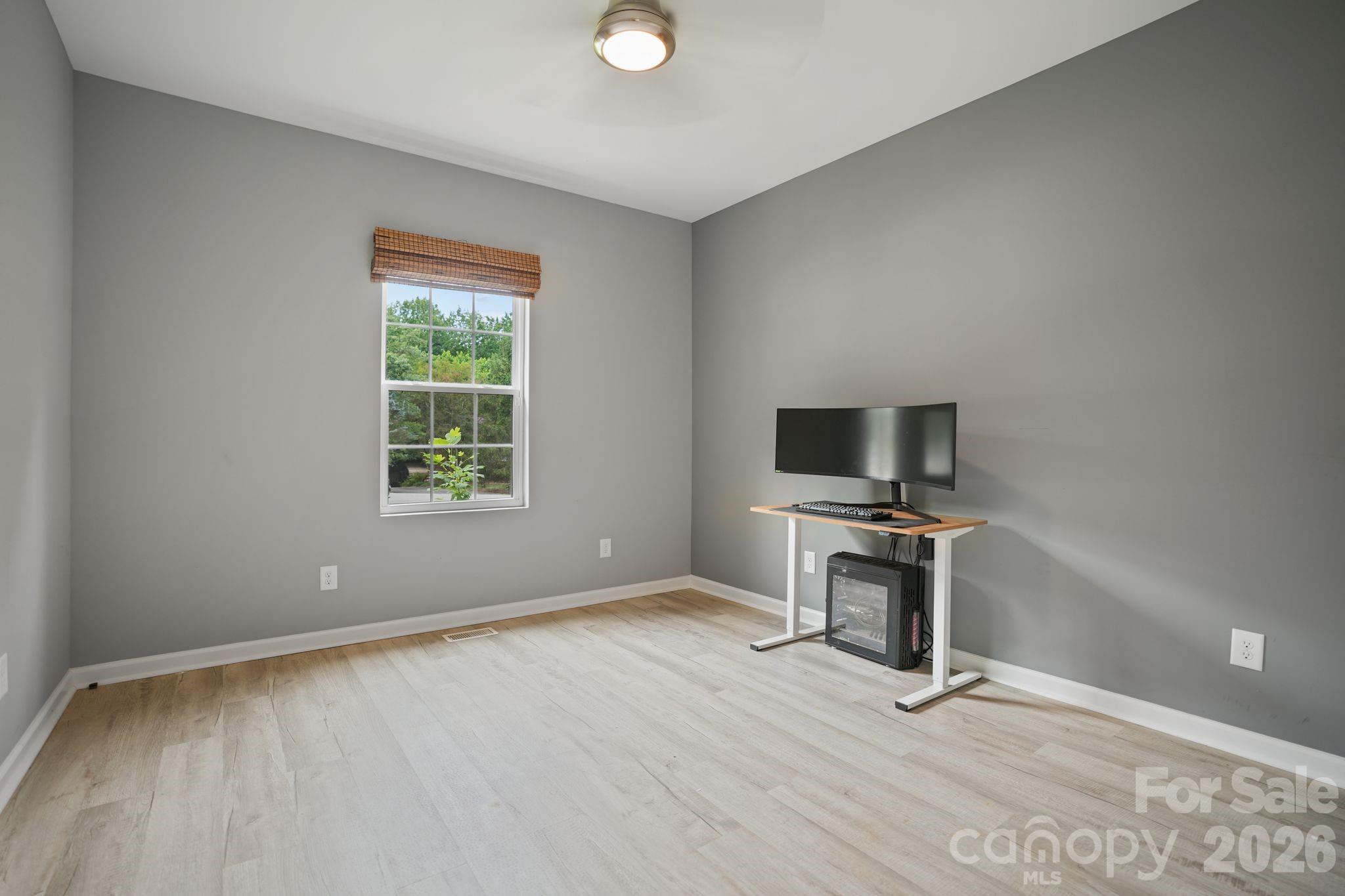 544 30th Avenue NW — Hickory