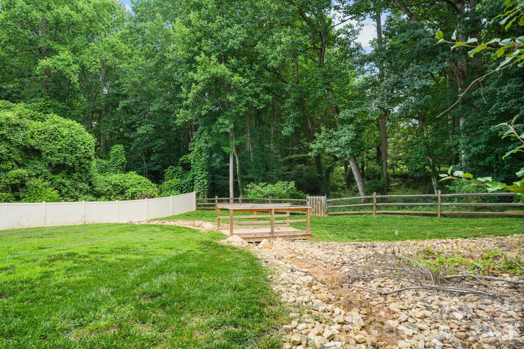 544 30th Avenue NW — Hickory